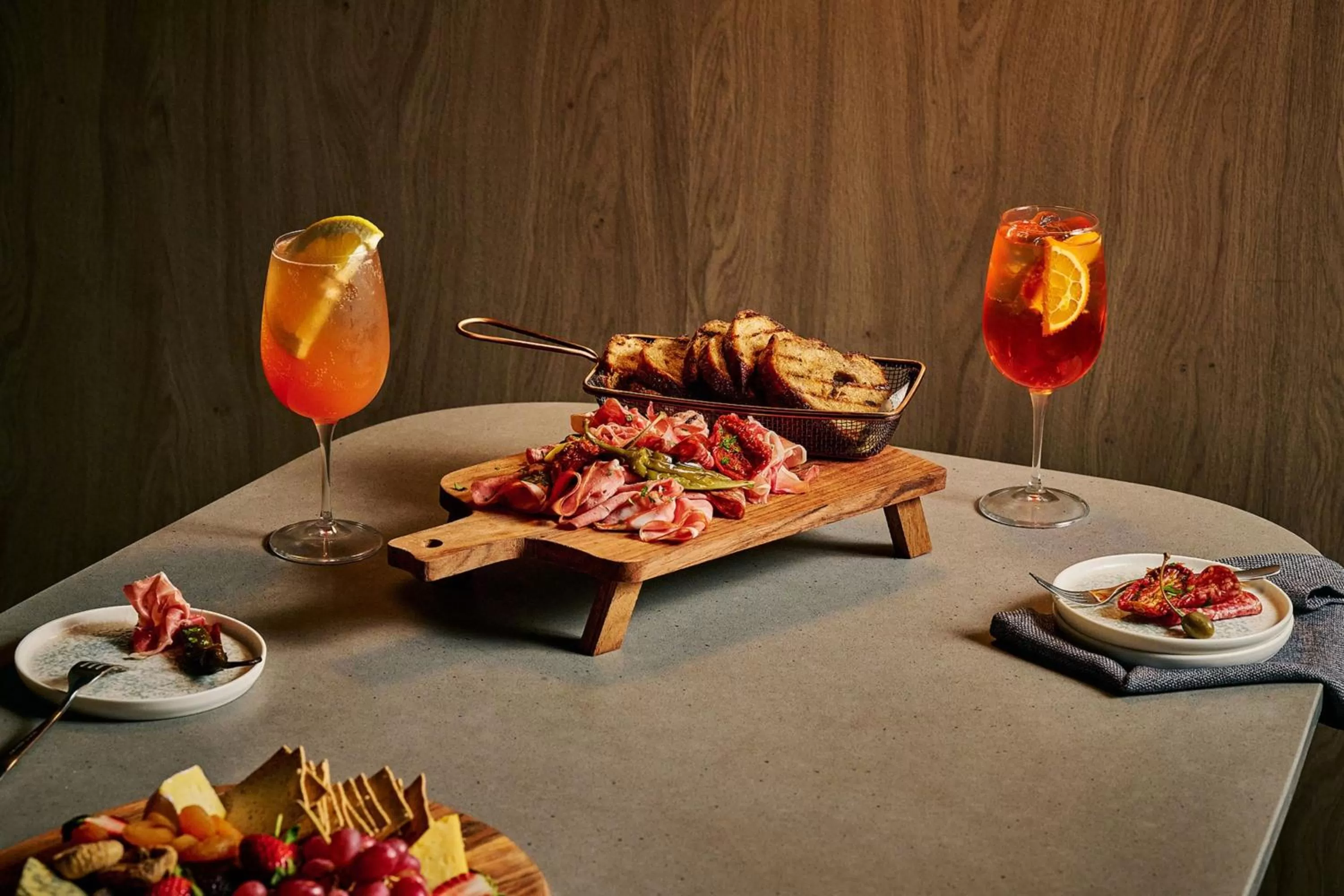 Lounge or bar in Courtyard by Marriott Melbourne Flagstaff Gardens