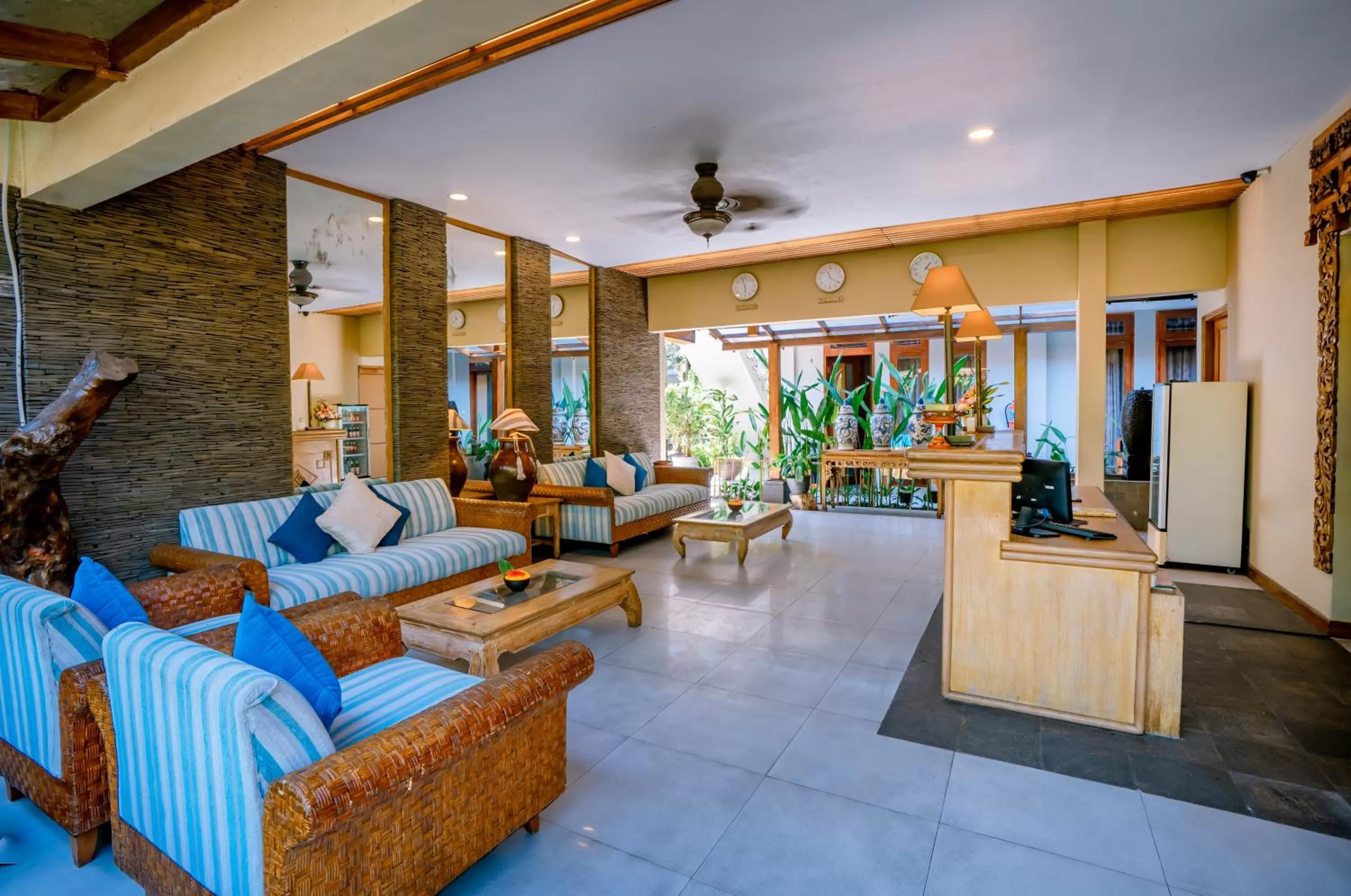 Lobby or reception in Pondok Sari Kuta