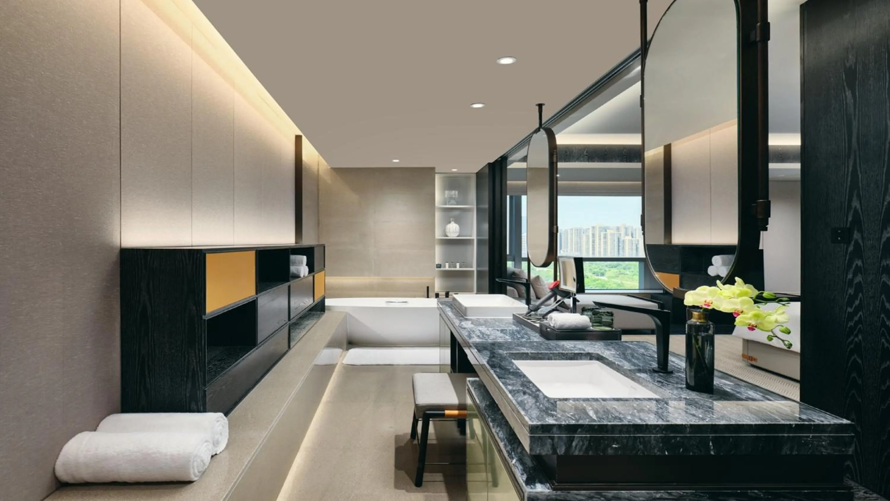 Photo of the whole room, Bed in InterContinental Xi'an North by IHG