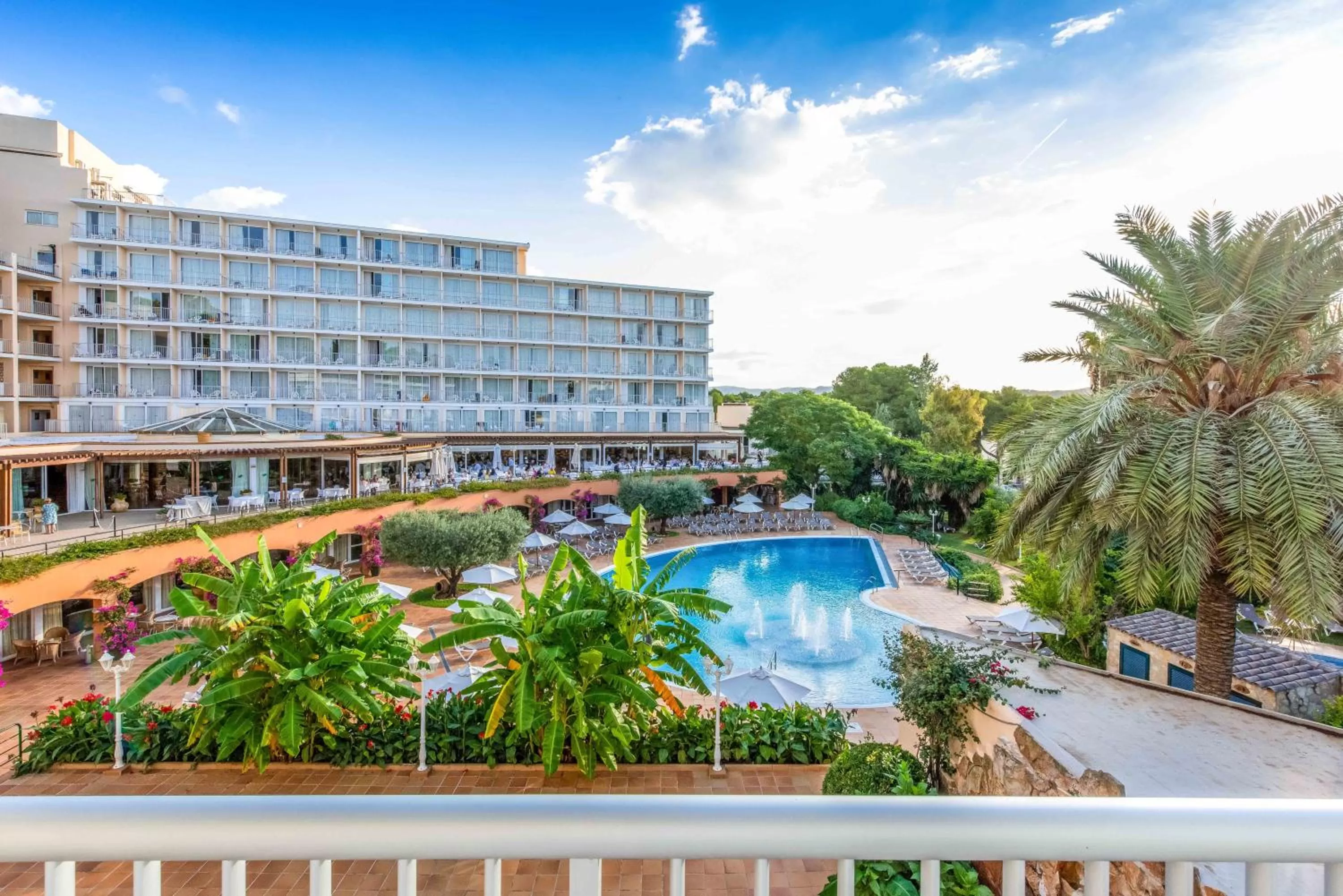 Pool View in Valentin Park Club