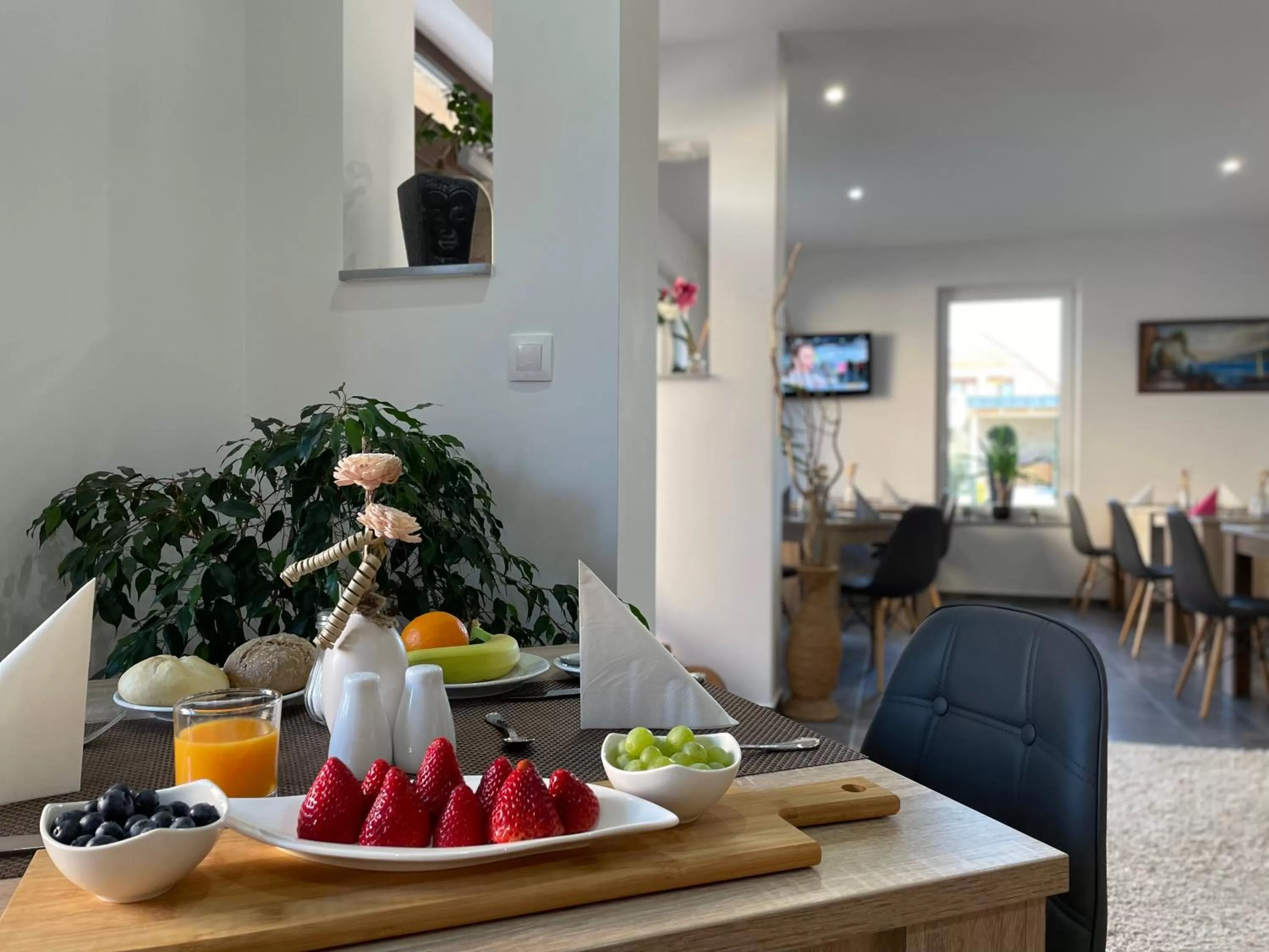 Breakfast in Villa Aruba & Private SPA Suites