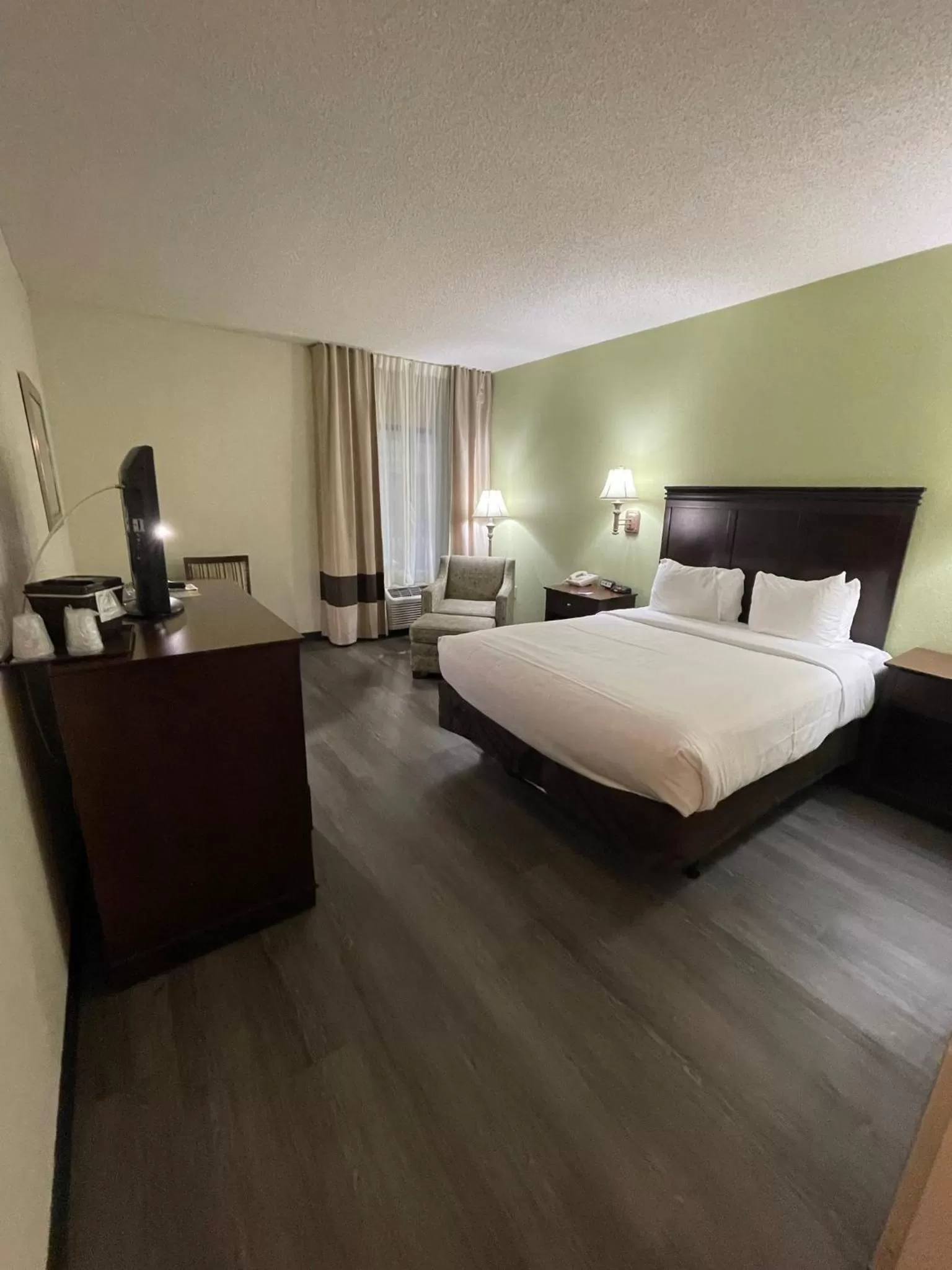 Bed in Comfort Inn Pinehurst - Southern Pines