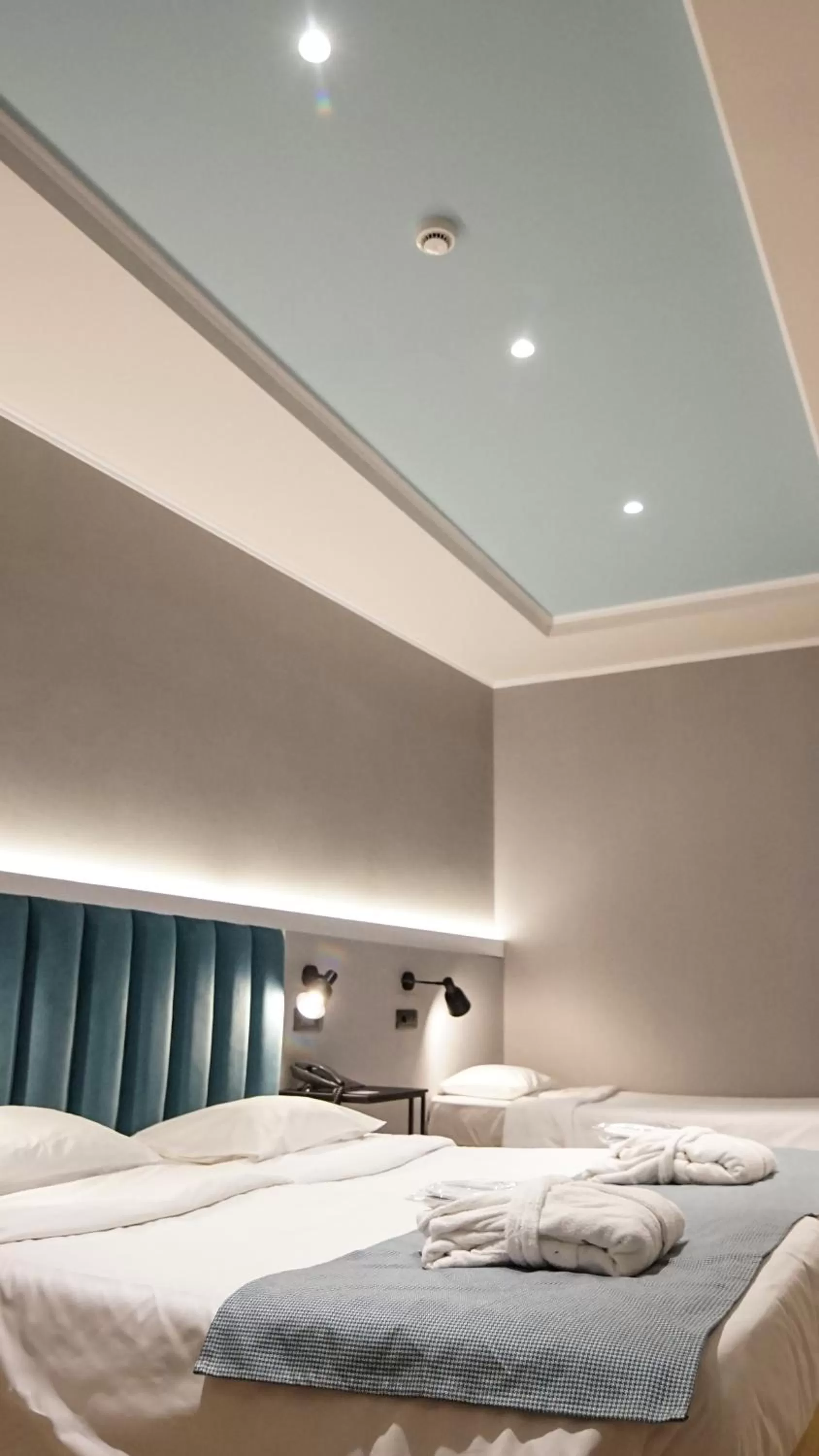 Photo of the whole room, Bed in Athens Cypria Hotel