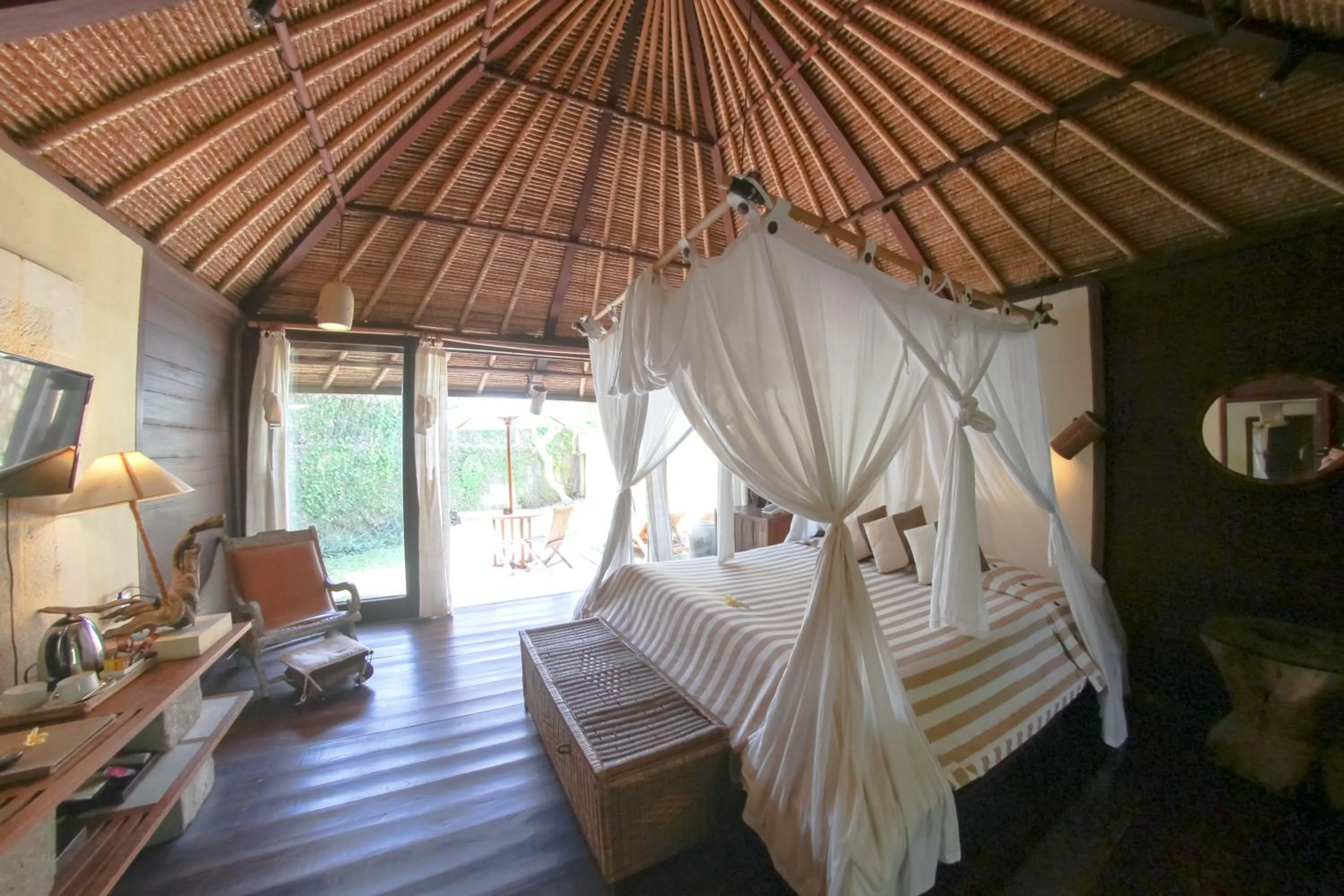 Bed in Visakha Sanur by Puri Signatures