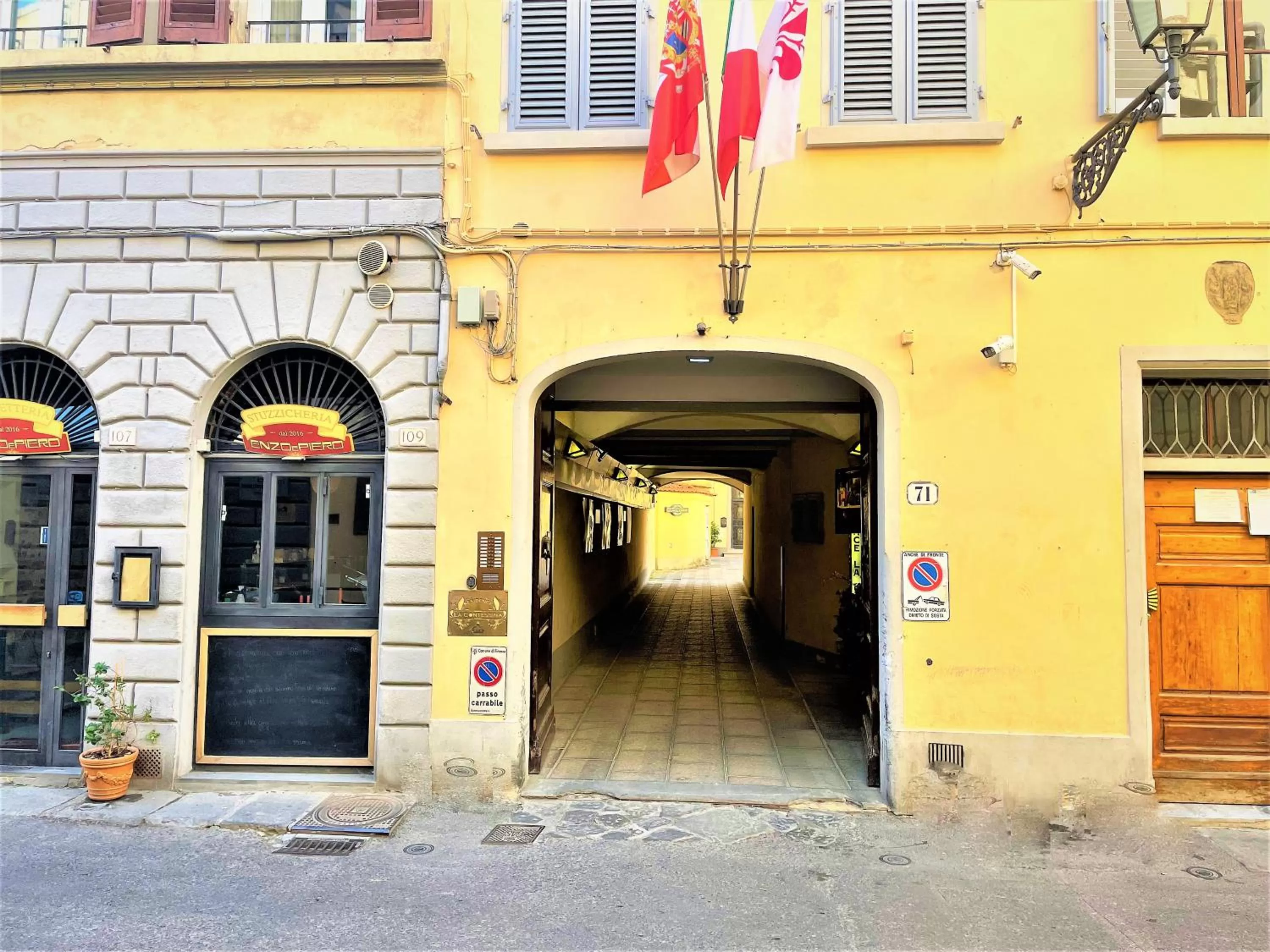 Property building in Hotel Residence La Contessina