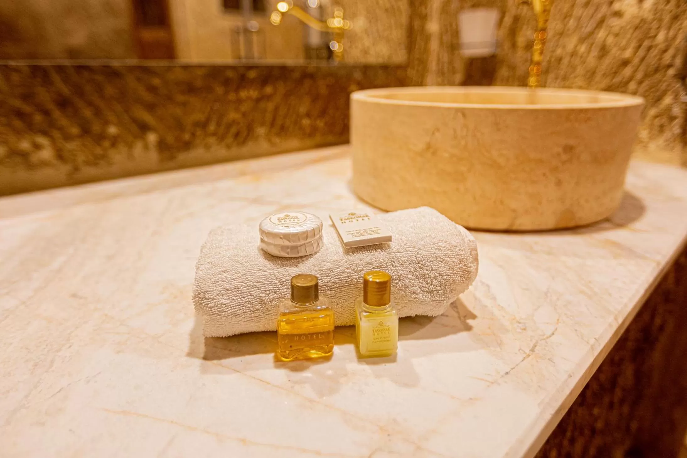 Bathroom in Taskonak Hotel