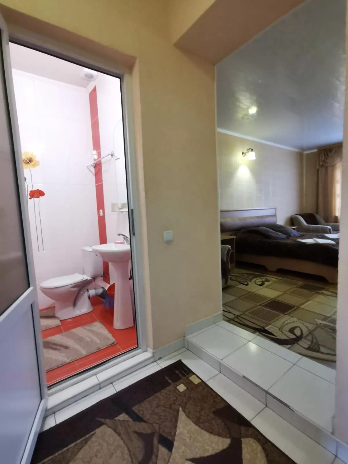 Bathroom in Monte-Kristo Hotel