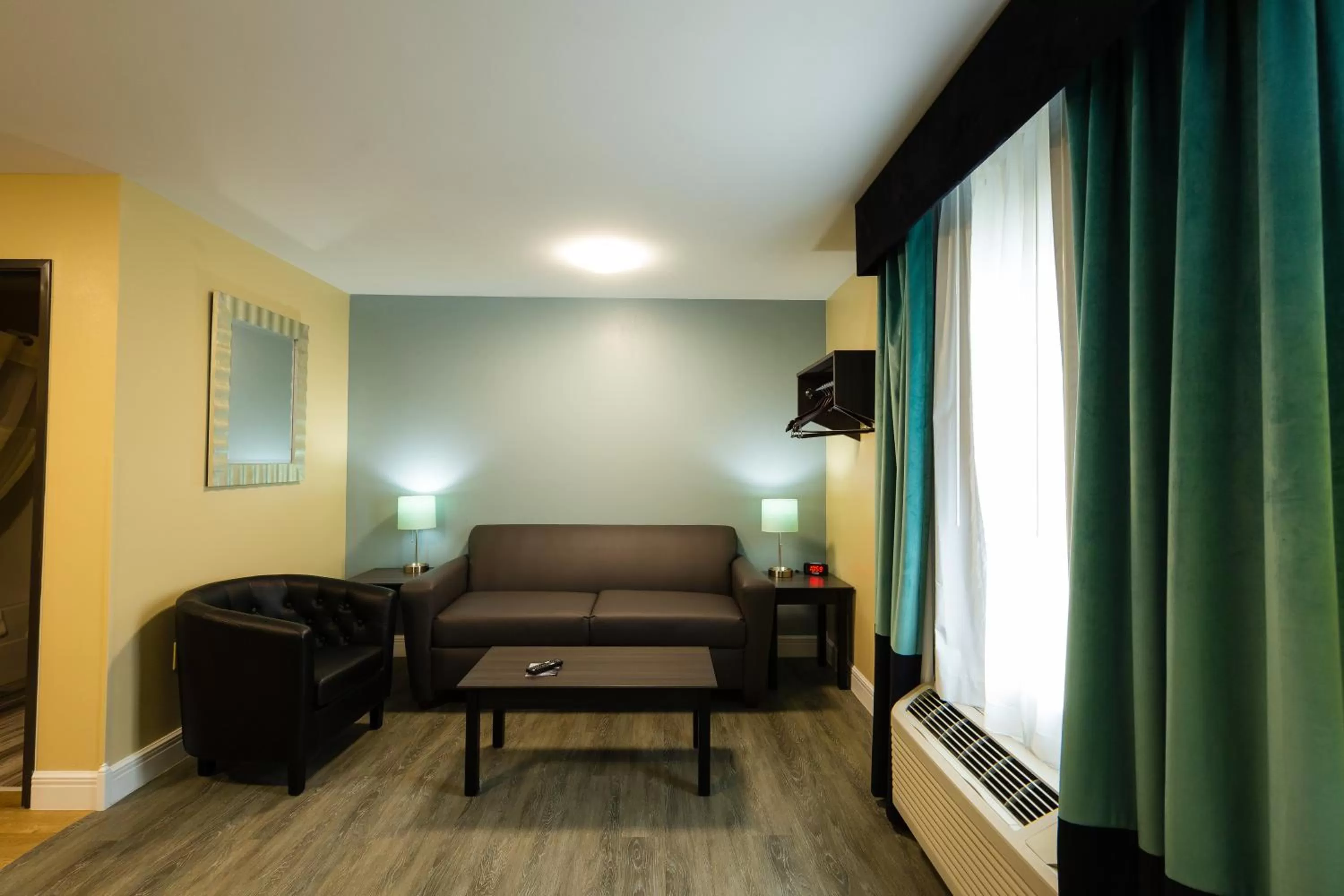 Living room in Hawthorn Extended Stay by Wyndham Saint Robert