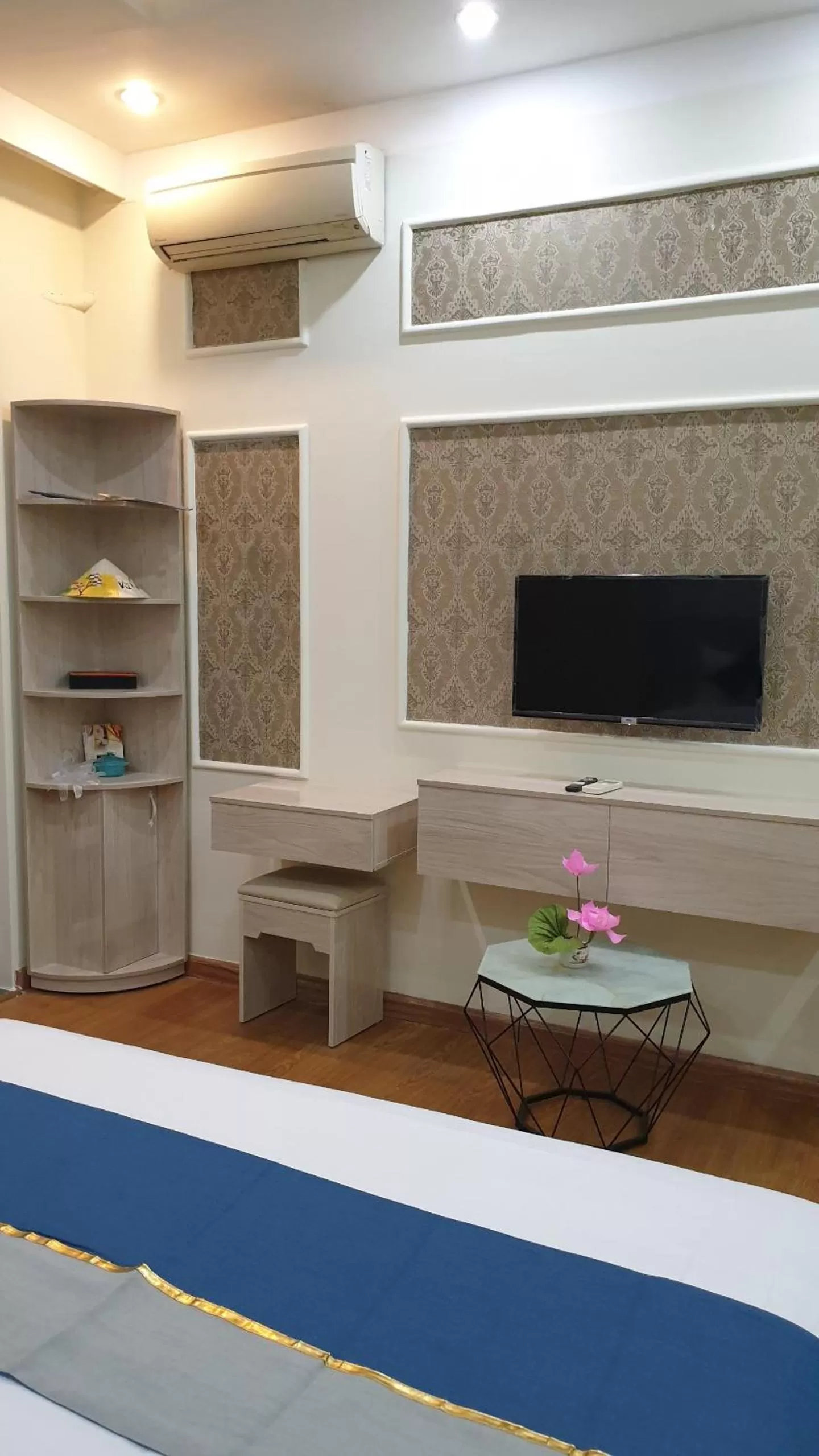 TV/Entertainment Center in CHEZ LOTUS VN