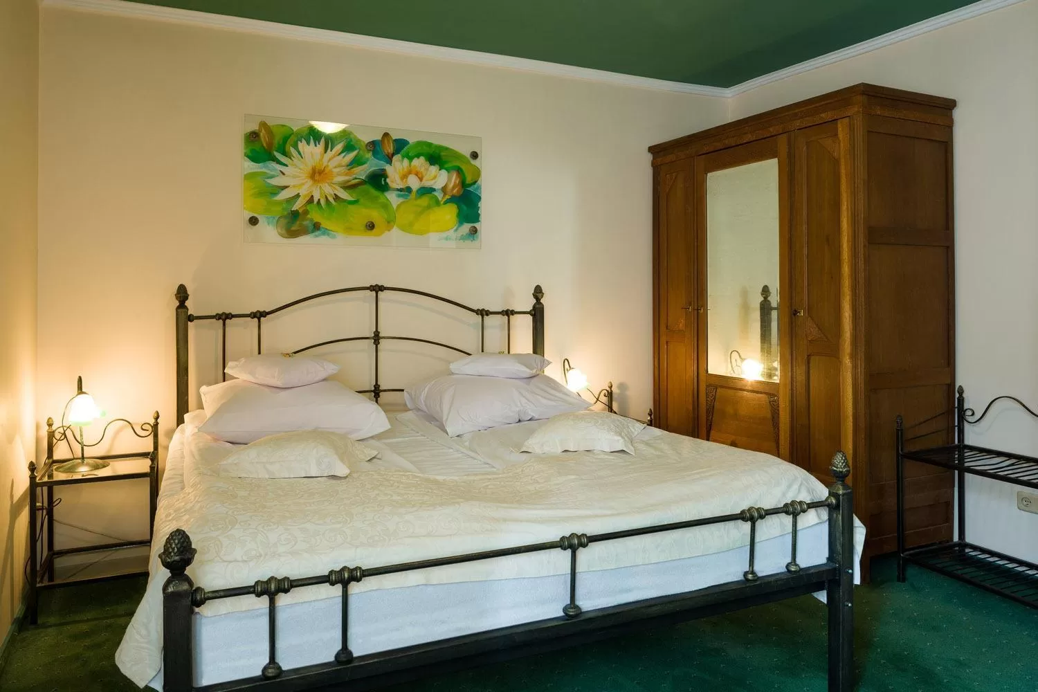 Deluxe Double Room in Willa Pastel