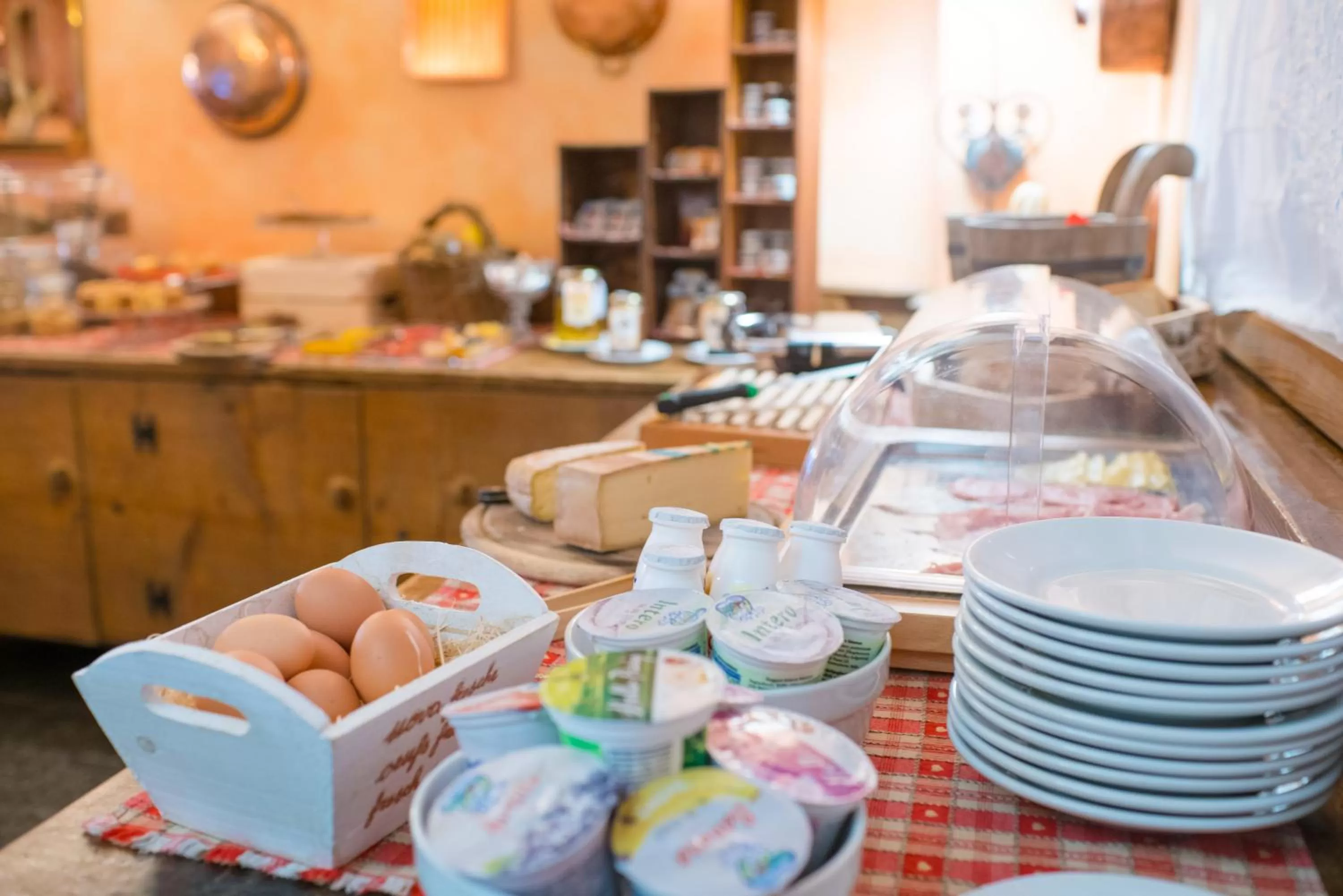 Buffet breakfast in Hotel La Grange - Animal Chic Hotel