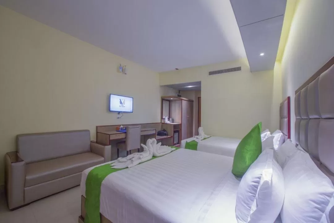 Bedroom, Bed in Hotel Mira Garden