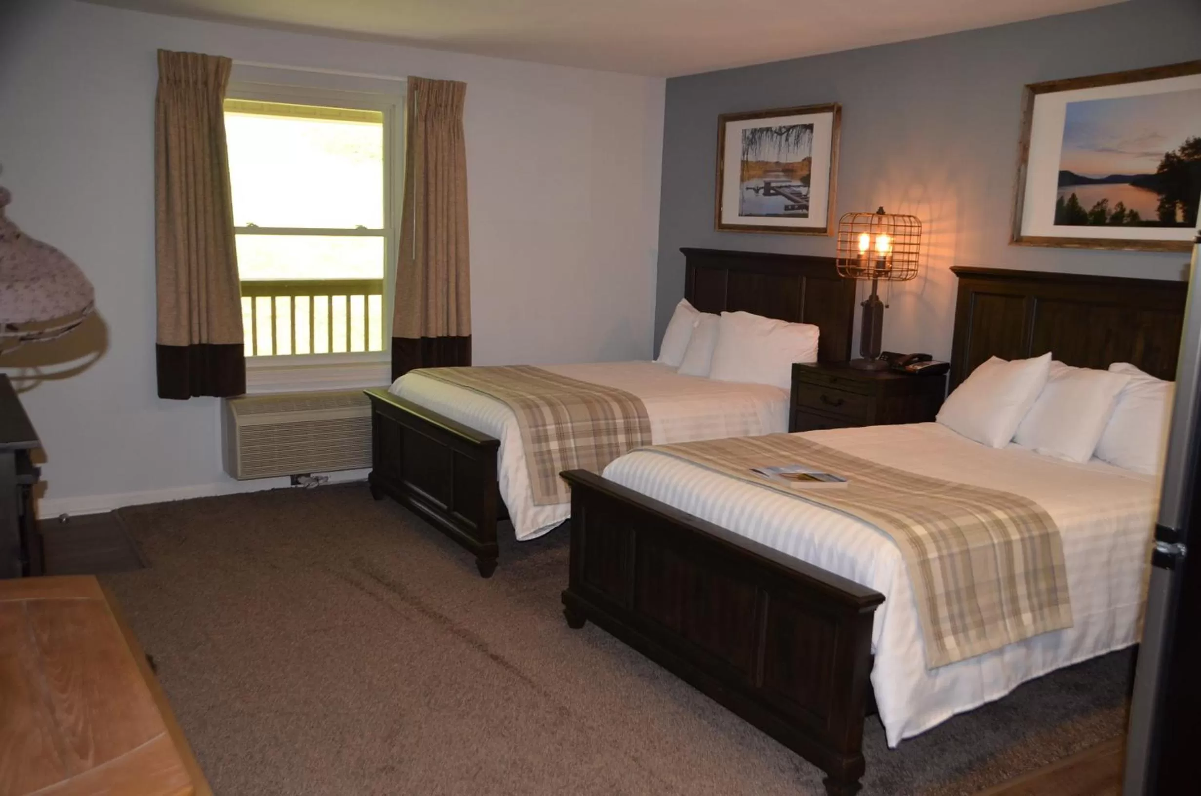 Bed in The Retreat at Center Hill Lake