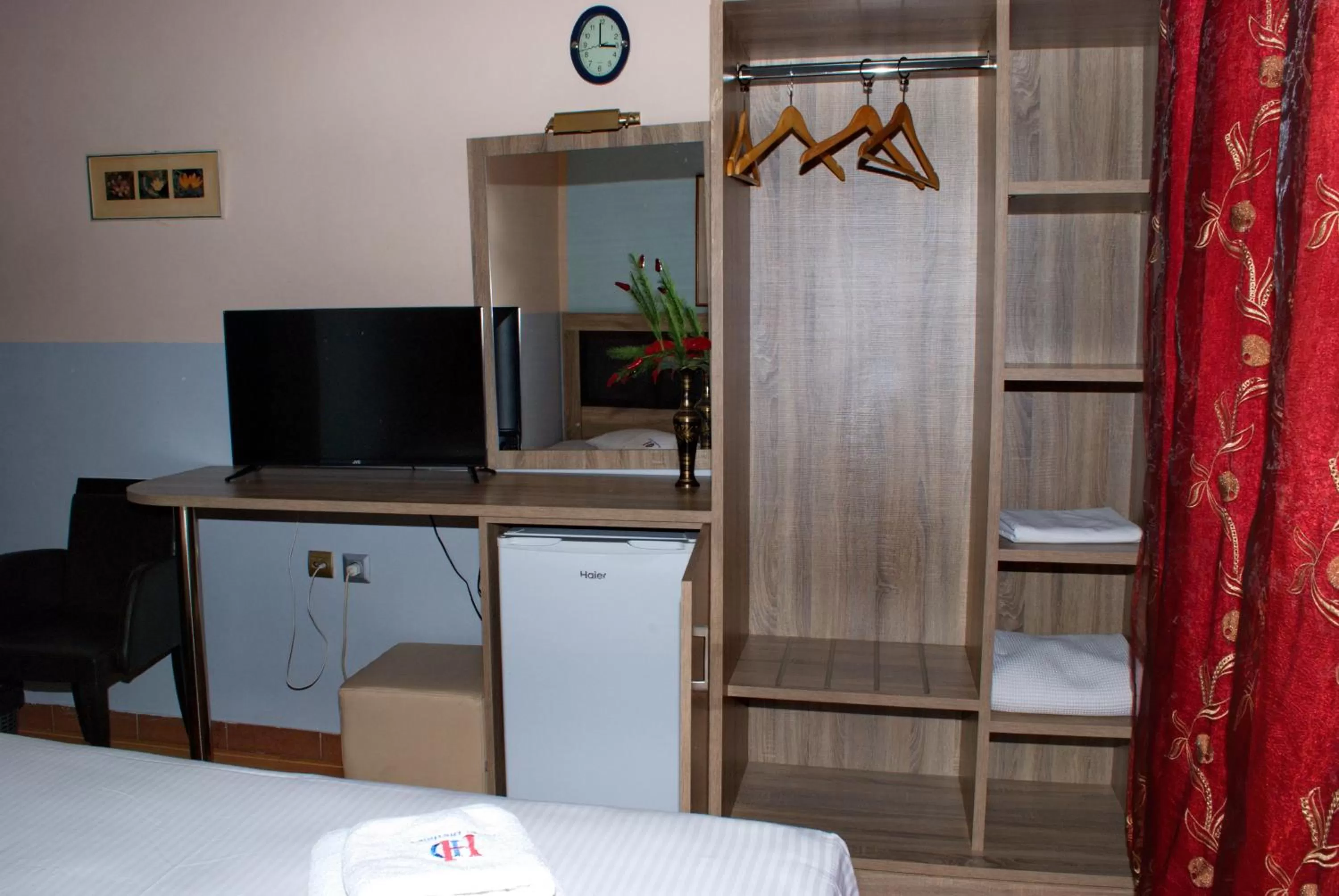 Bed in Diethnes Hotel