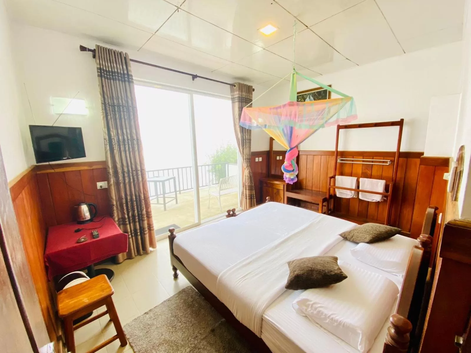 Bed in Srilak View Holiday Inn