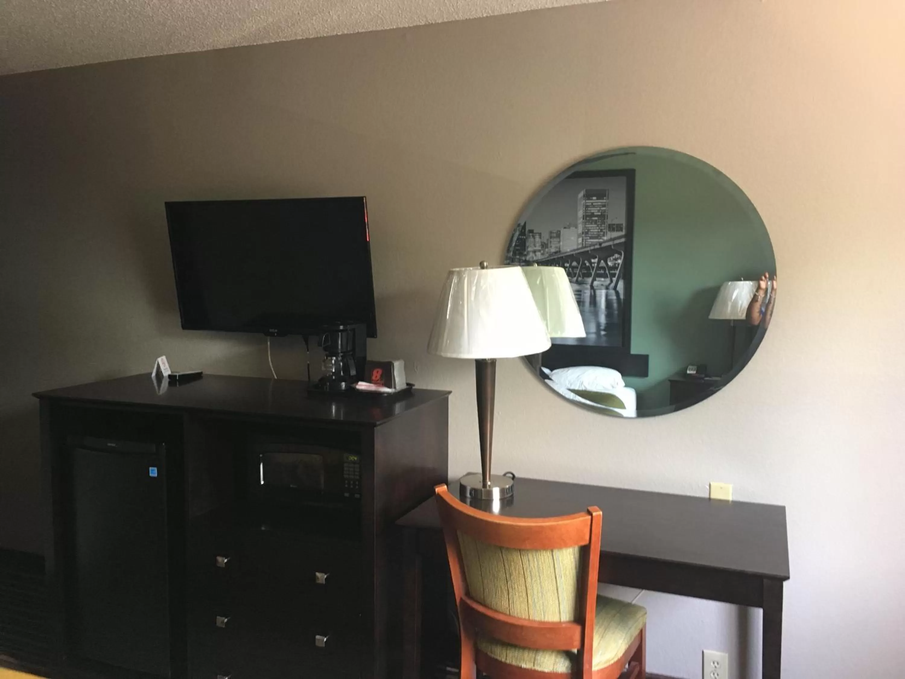 TV and multimedia in Super 8 by Wyndham Richmond Midlothian Turnpike