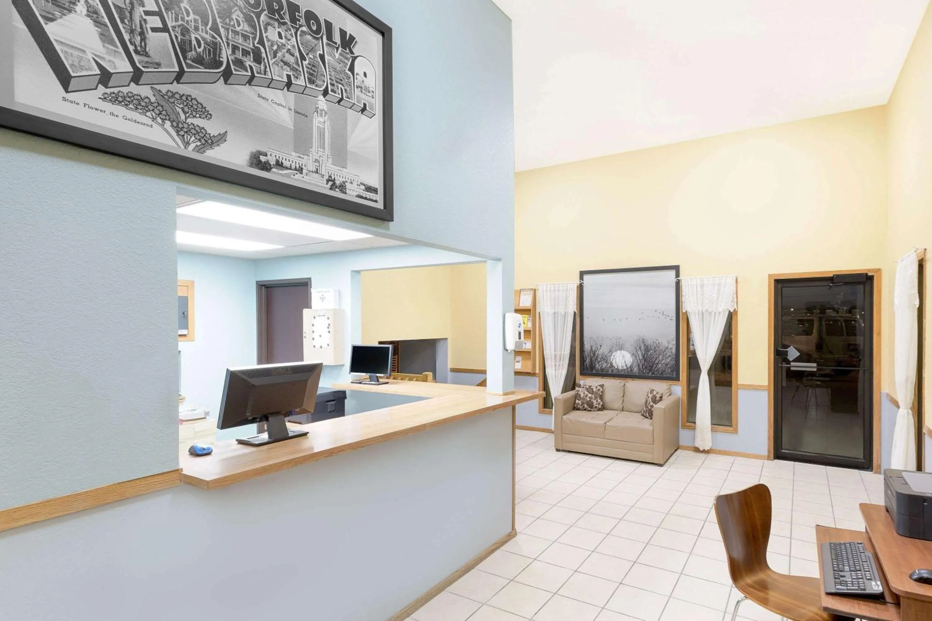 Lobby or reception in Super 8 by Wyndham Norfolk