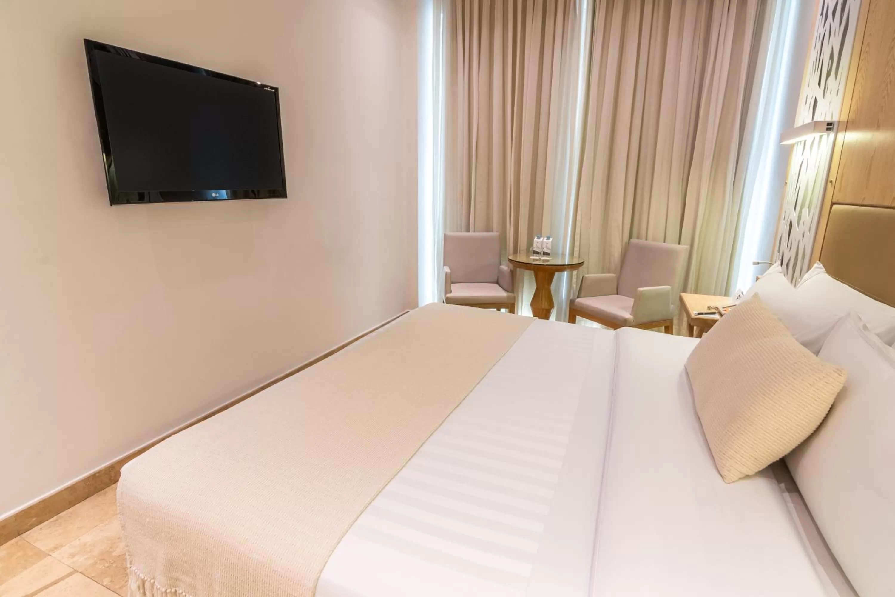 Bed in GHL Arsenal Hotel