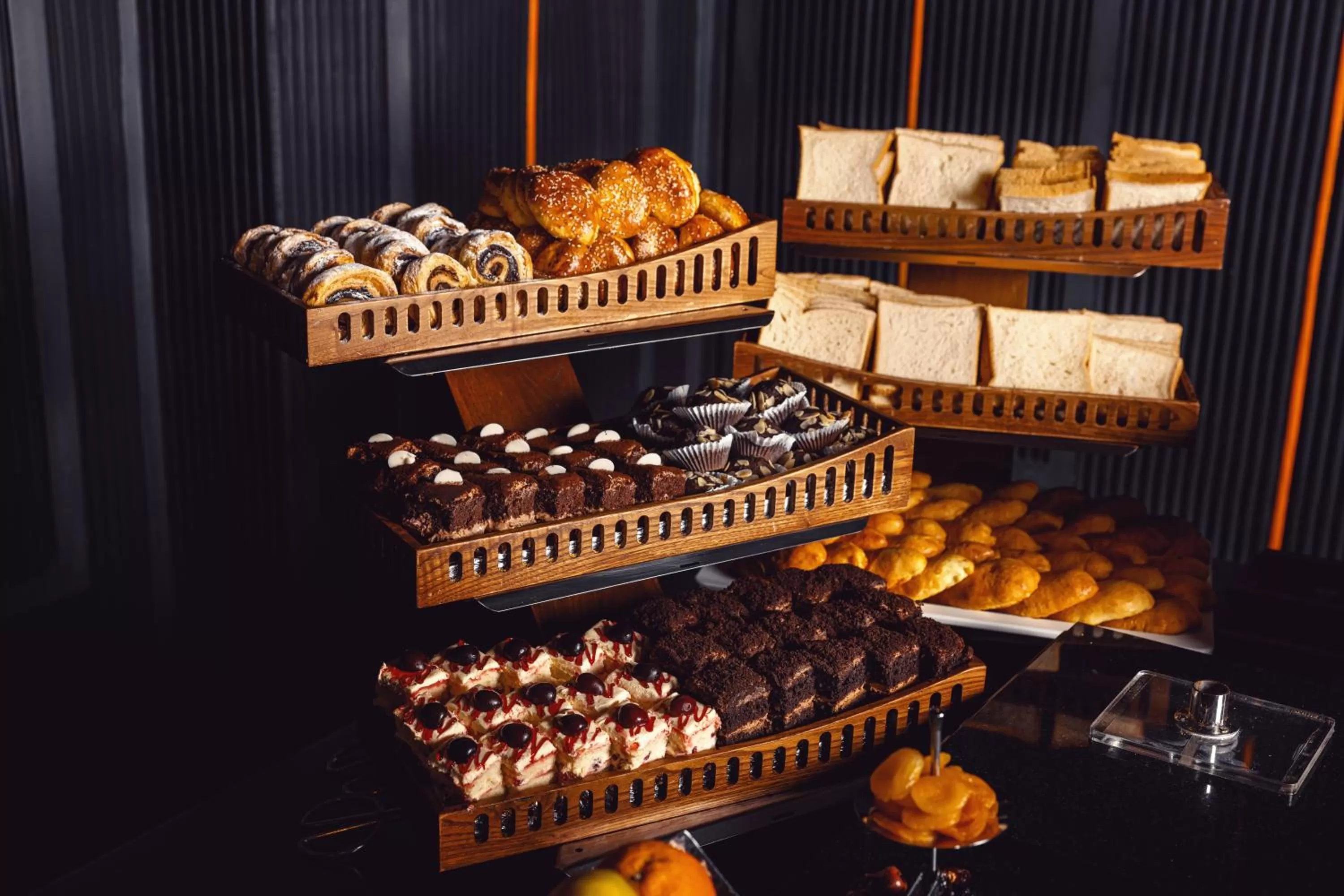 Restaurant/places to eat in Alliance Palace Batumi