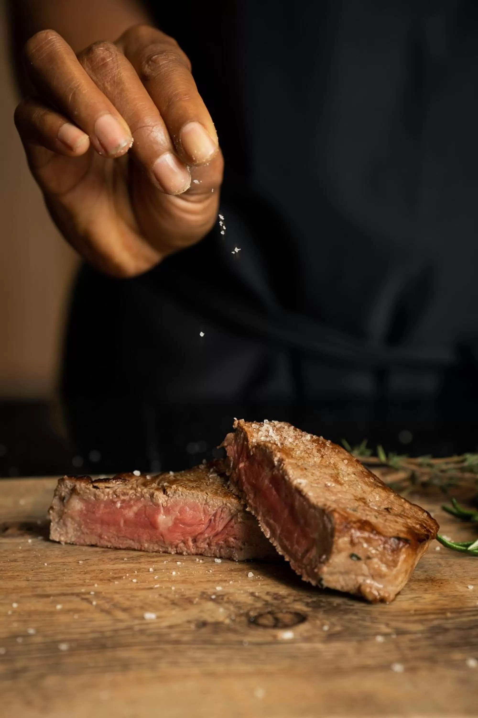 Restaurant/places to eat in voco Dusseldorf Seestern by IHG