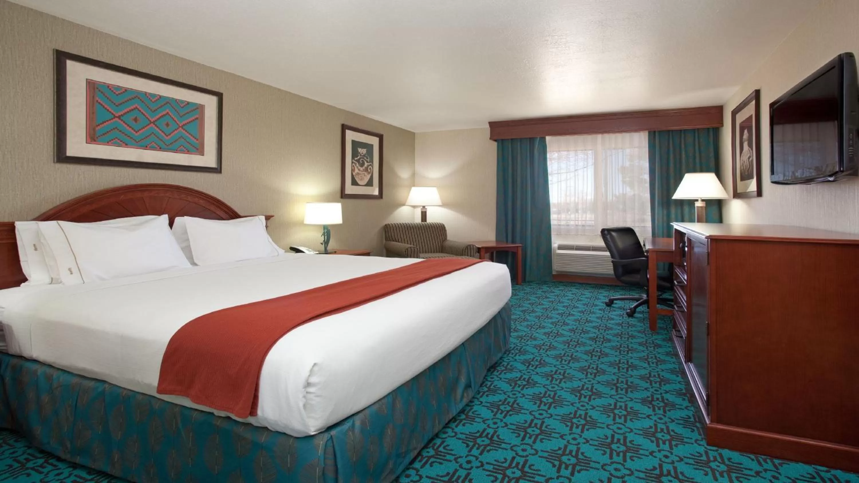 Photo of the whole room, Bed in Holiday Inn Express Mesa Verde-Cortez by IHG