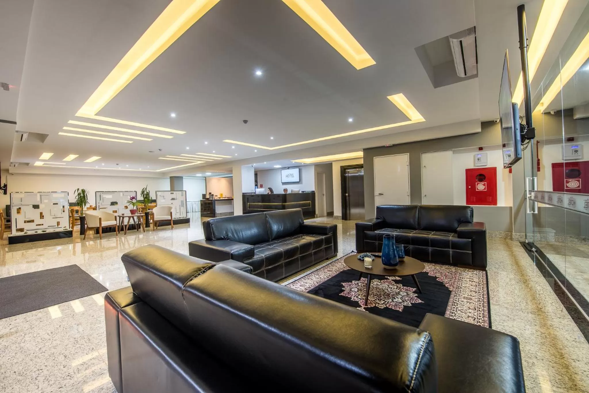 Communal lounge/ TV room in Prime Hotel Ponta Porã