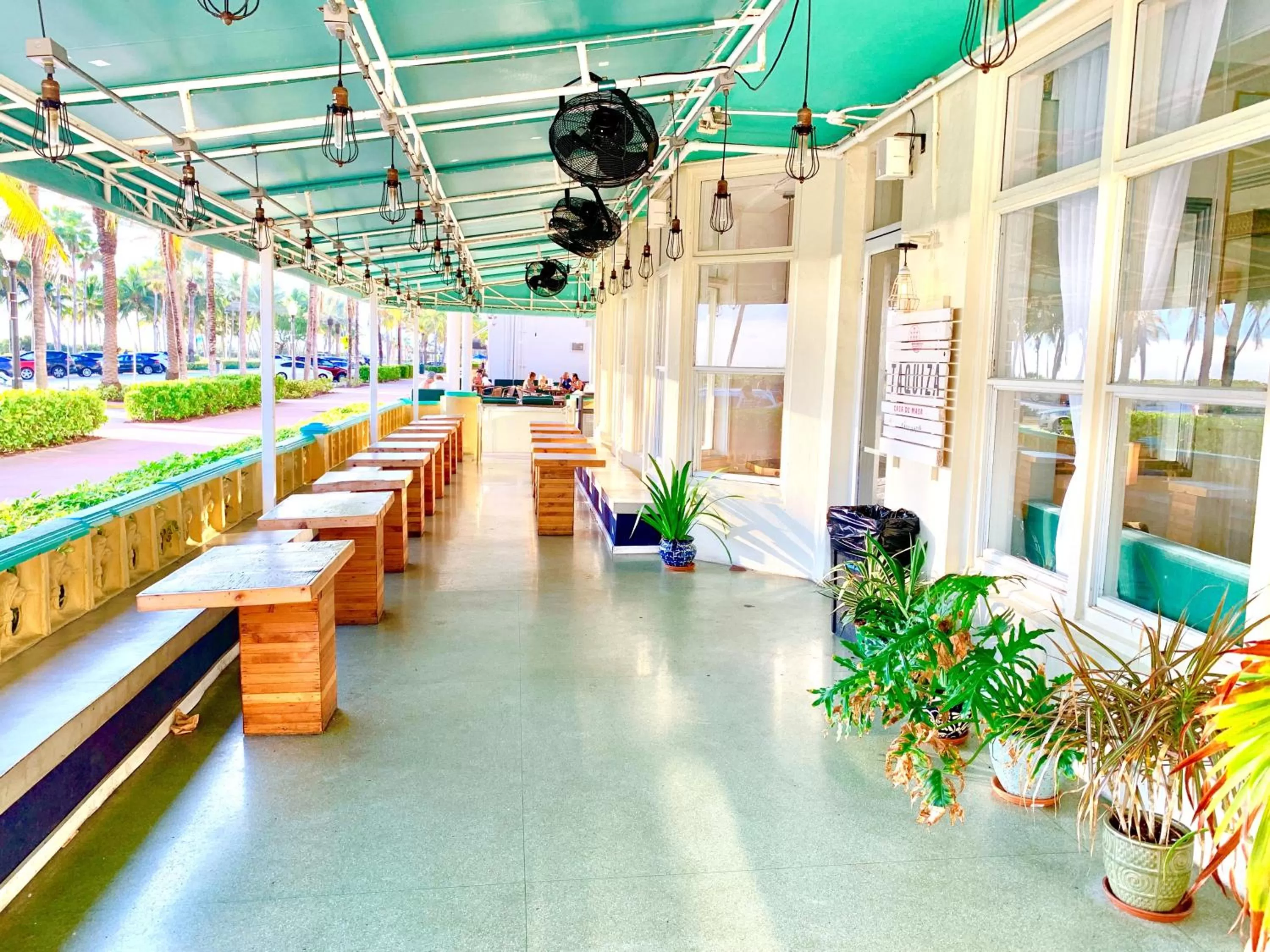 Restaurant/places to eat in Broadmore Miami Beach