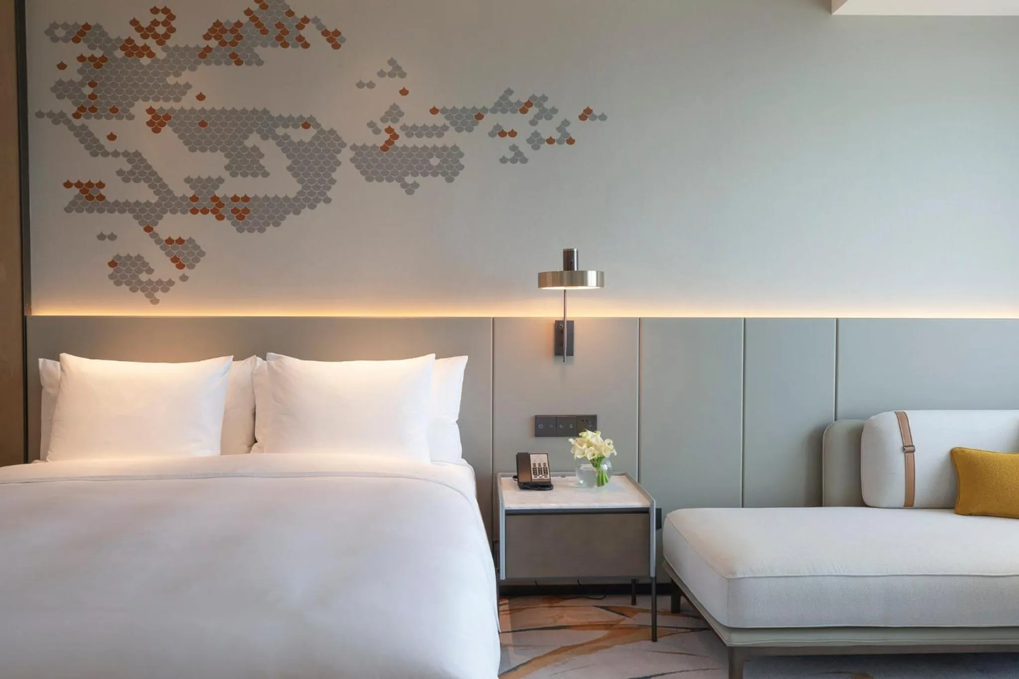 Photo of the whole room, Bed in Crowne Plaza Shanghai Jinxiu by IHG