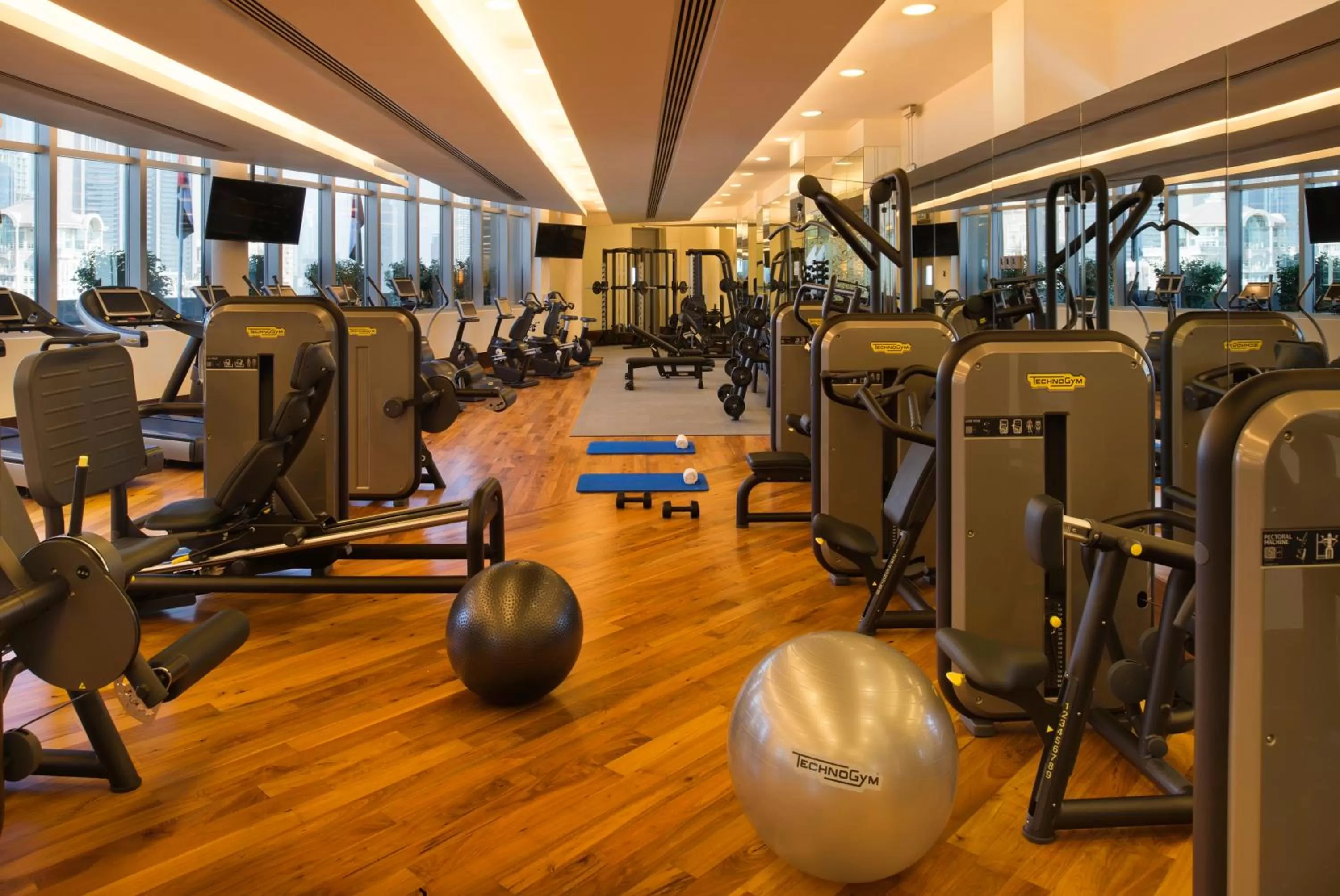 Fitness centre/facilities in Address Dubai Mall