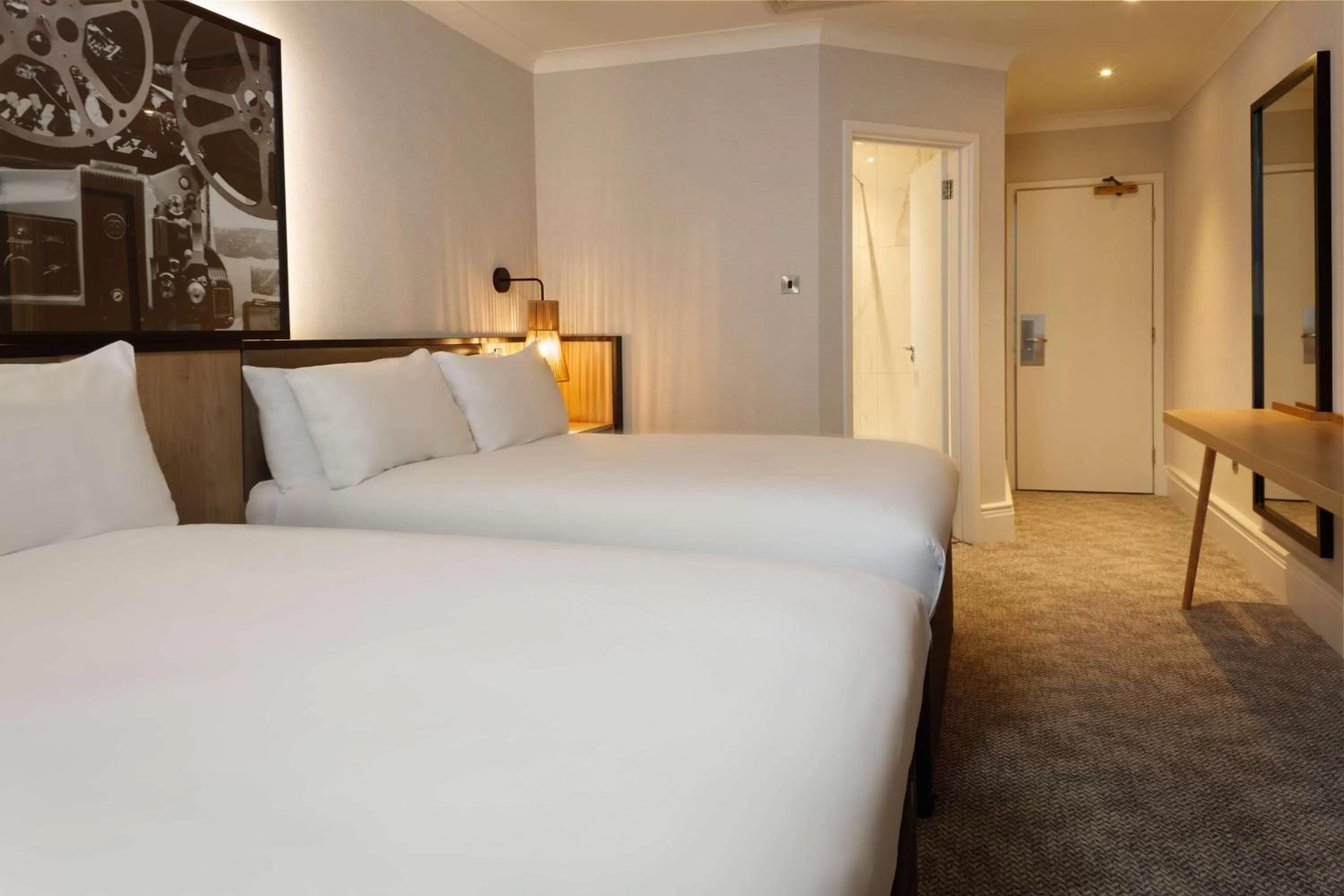Bed in DoubleTree by Hilton London Elstree