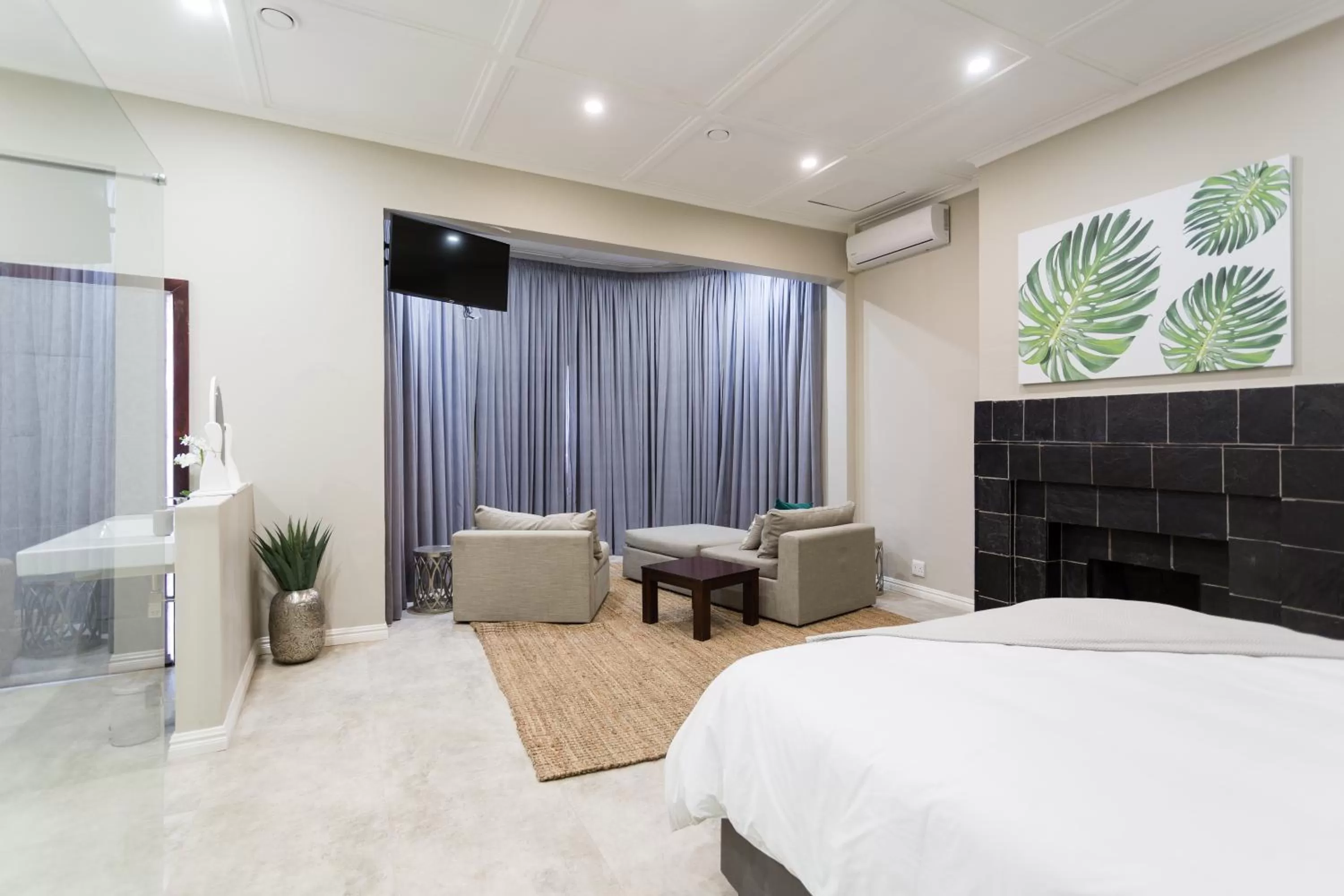 Photo of the whole room, Bed in The Gregory