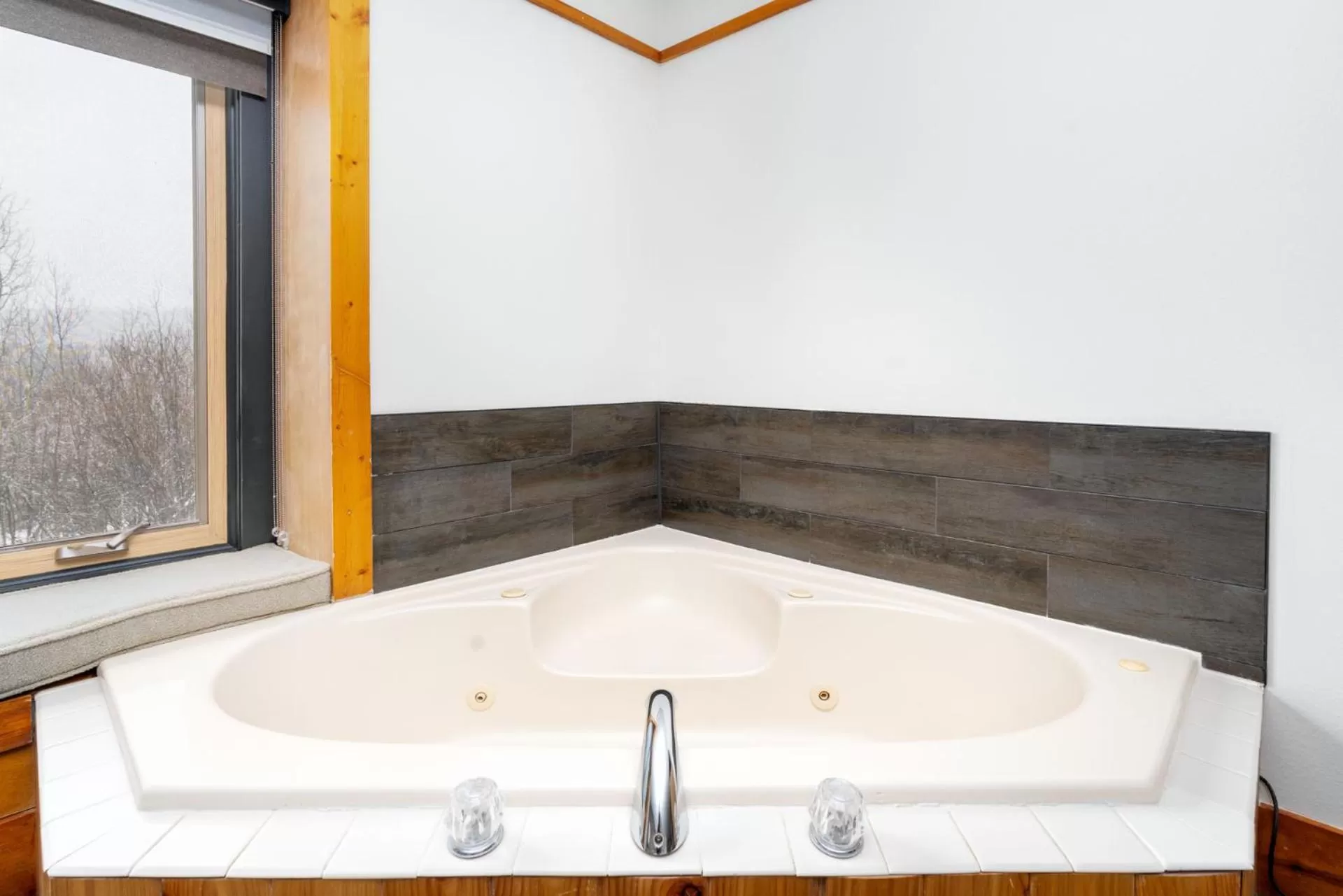 Bath in Caribou Highlands Lodge