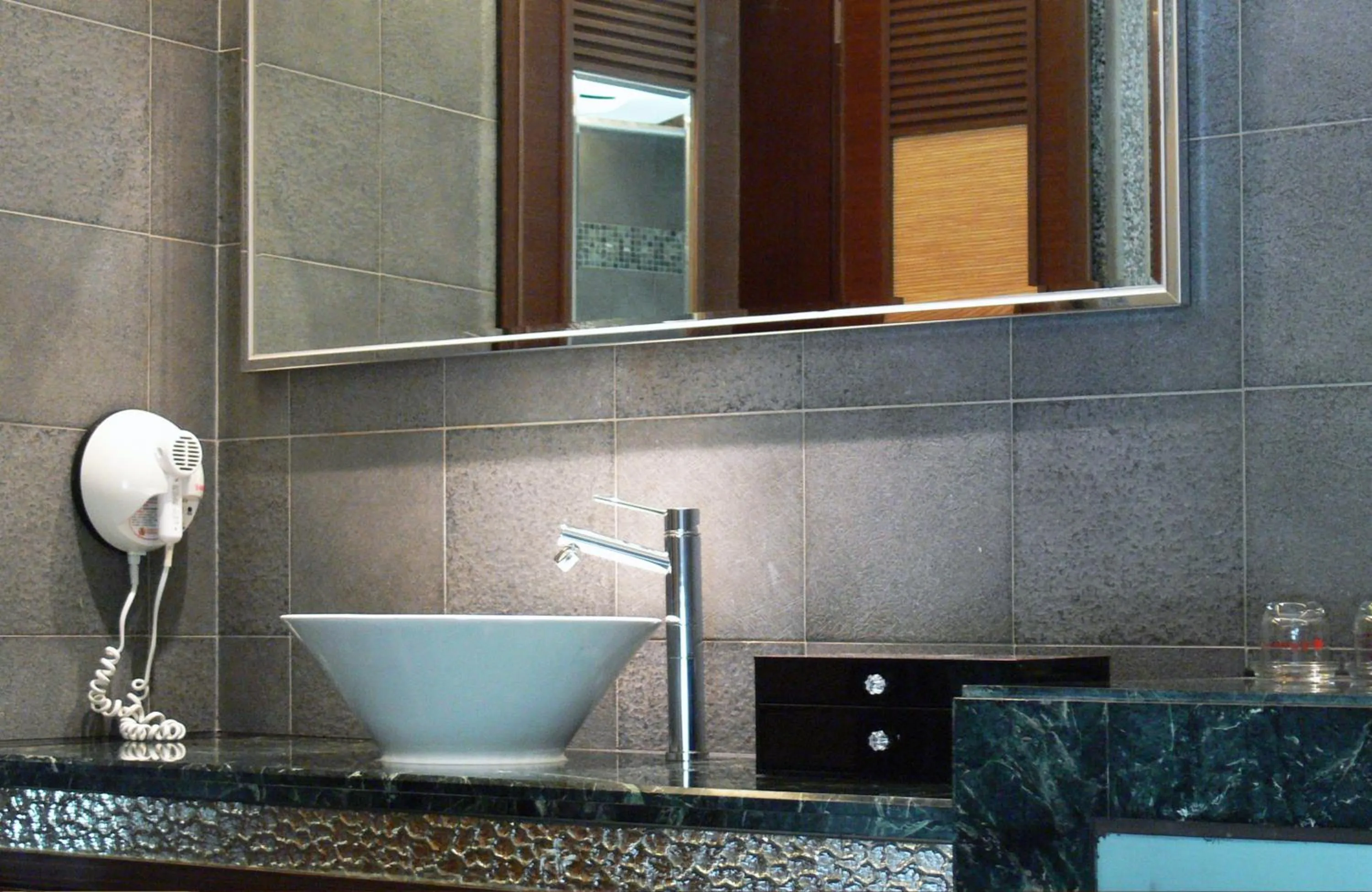 Bathroom in Dongfeng Motel