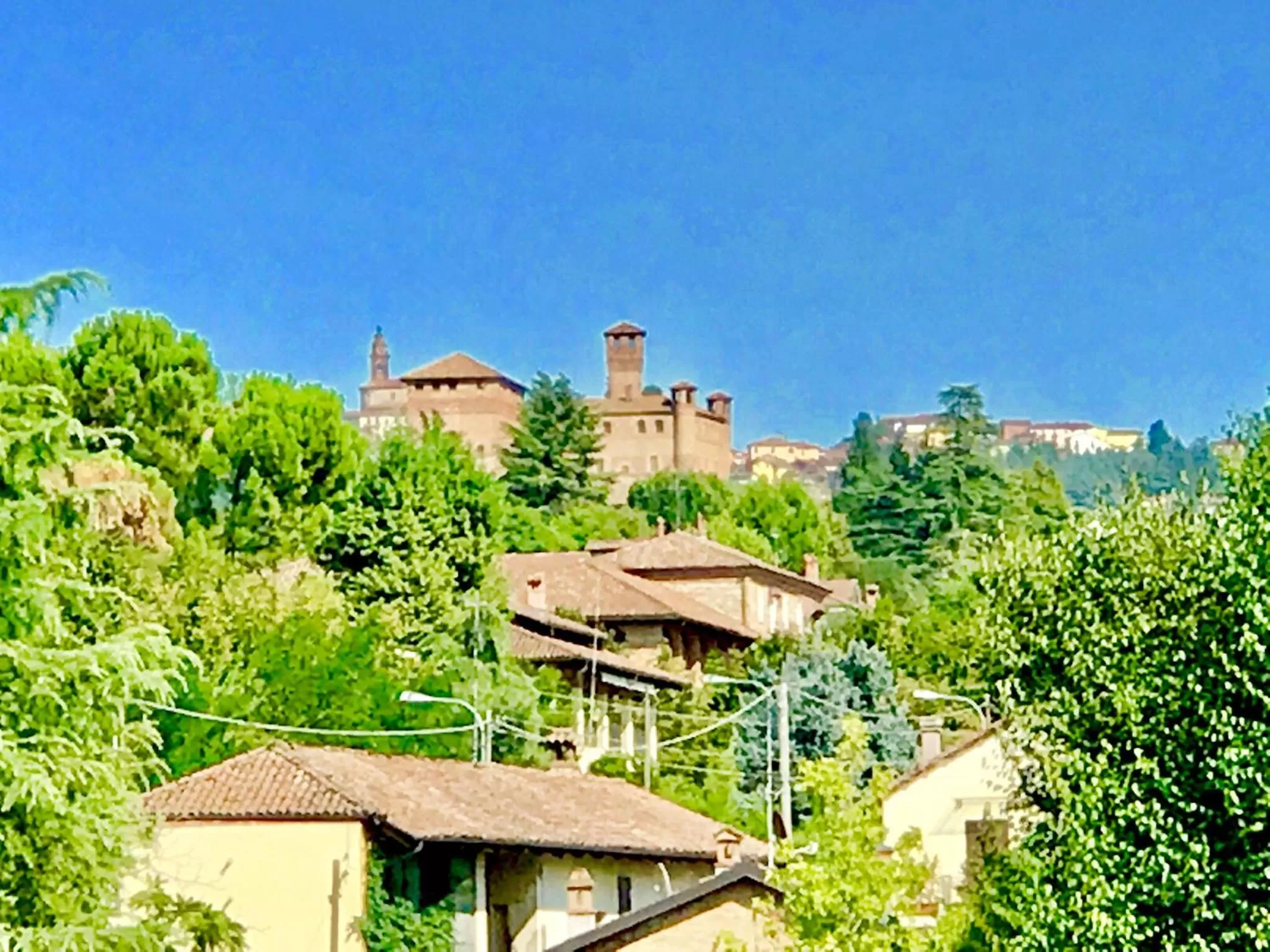 Landmark view in WELLNESS ART & WINE CAREN