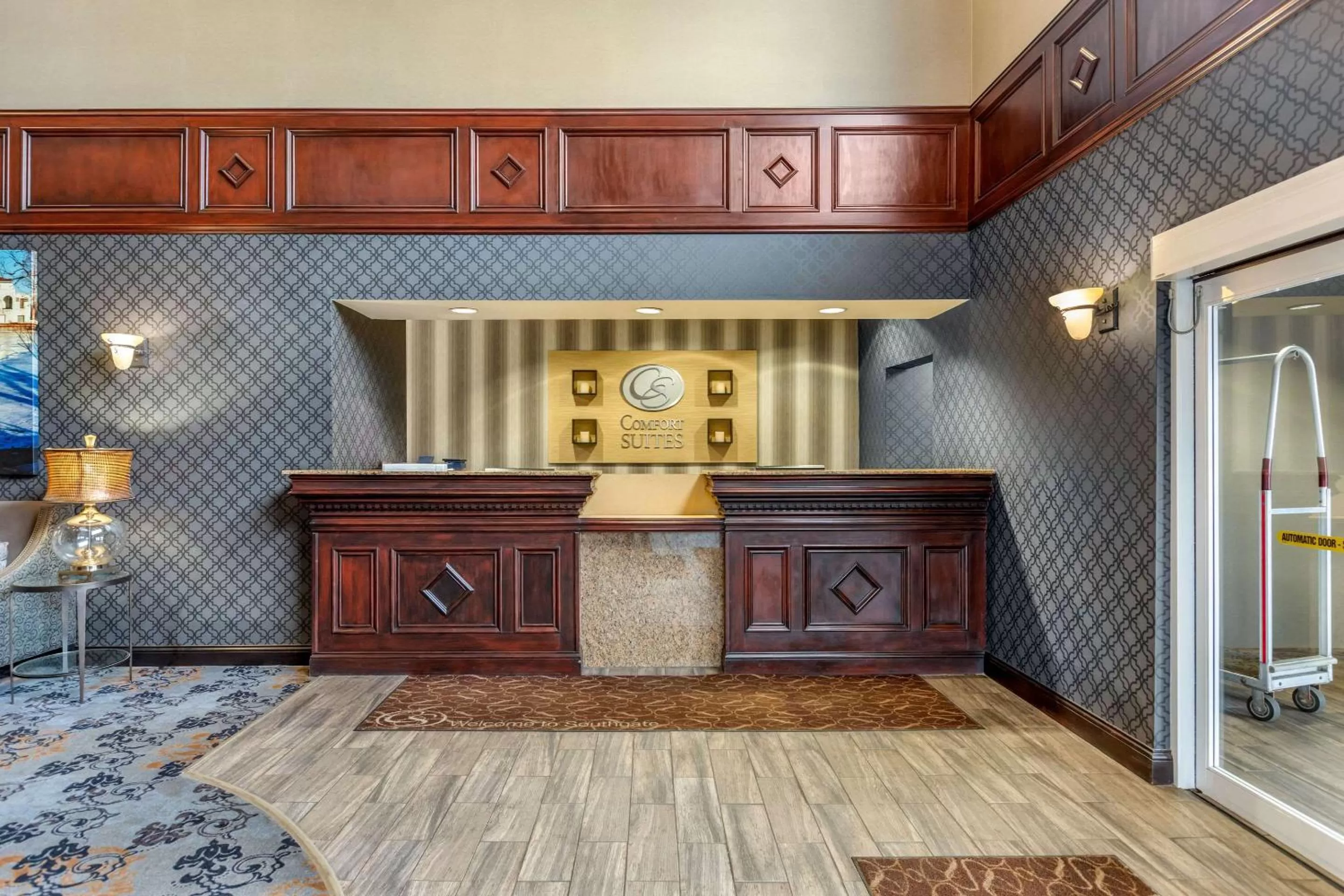 Lobby or reception in Comfort Suites Southgate-Detroit