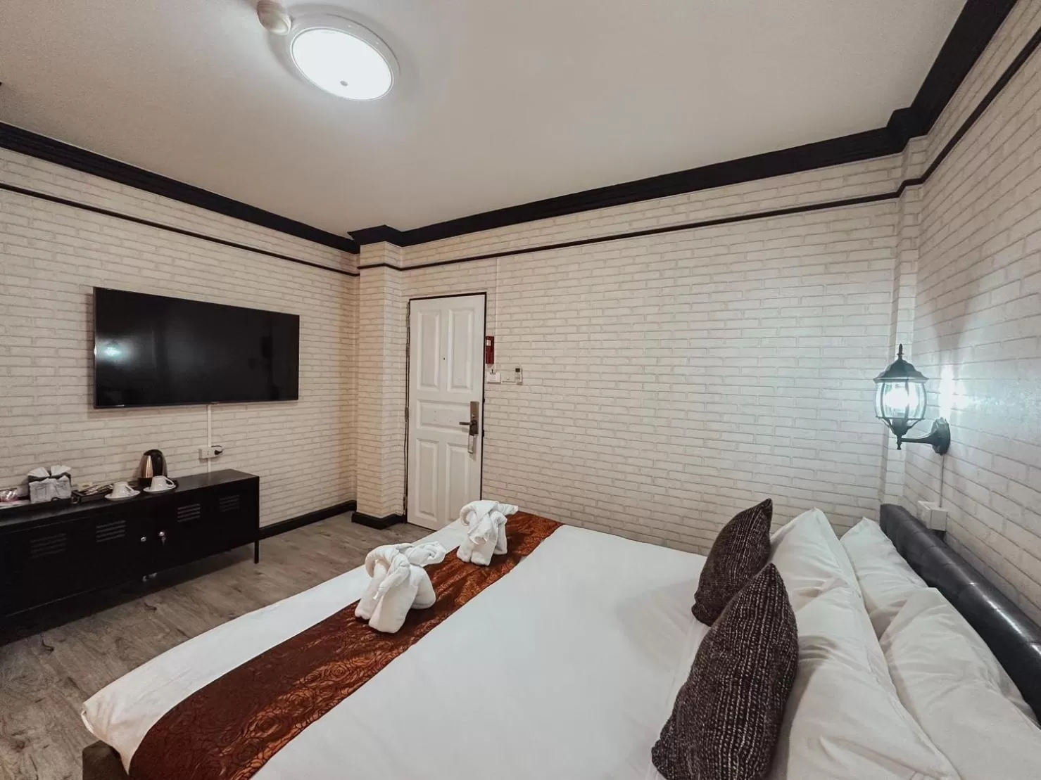 TV and multimedia, Bed in Hotel De Khuvieng