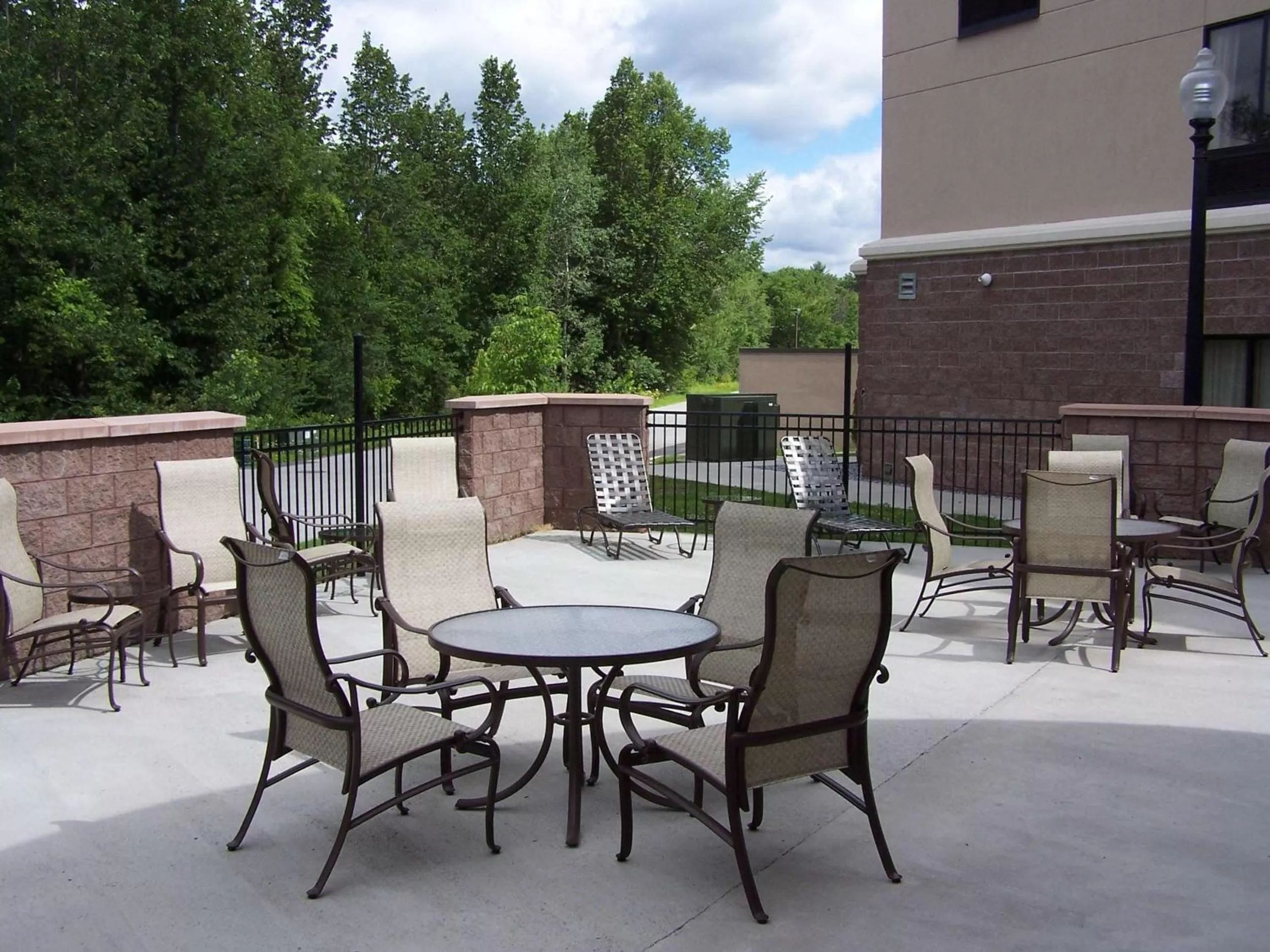 Patio in Hampton Inn Bennington