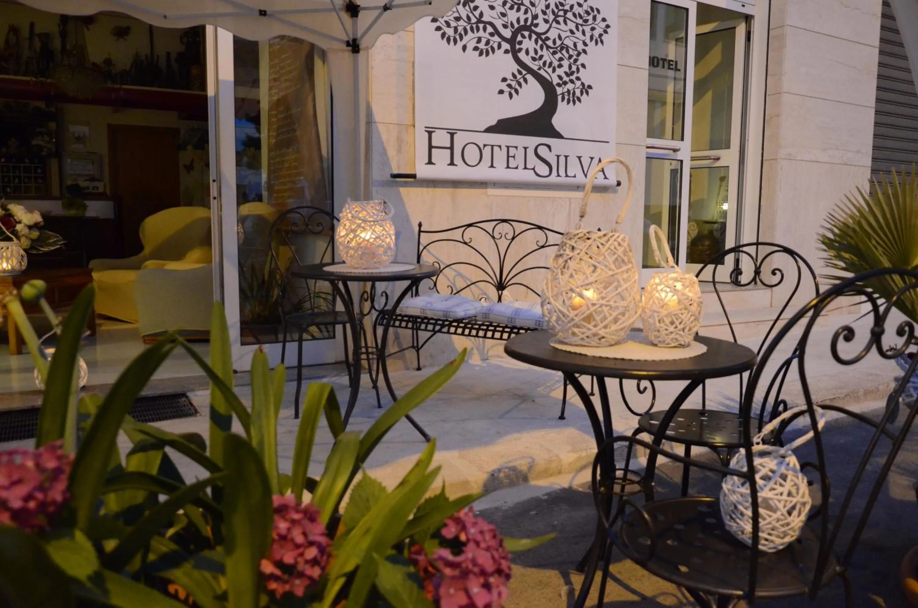 Facade/entrance in Hotel Silva