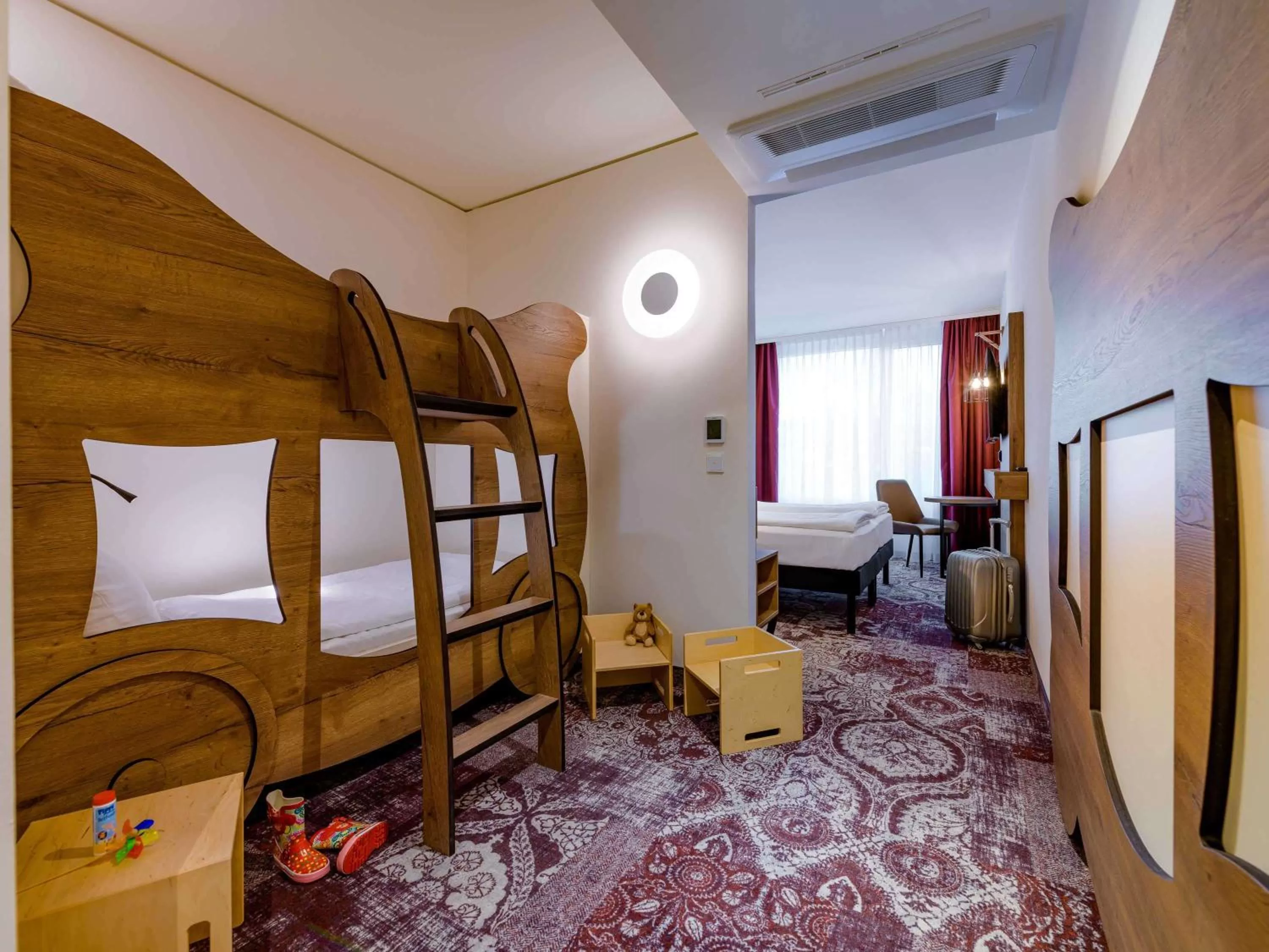 Family Room in ibis Styles Coburg