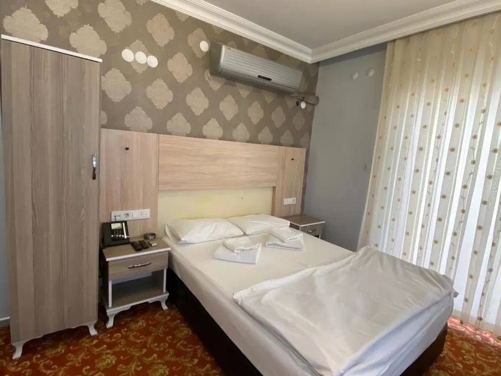 Photo of the whole room, Bed in Sakran Hotel