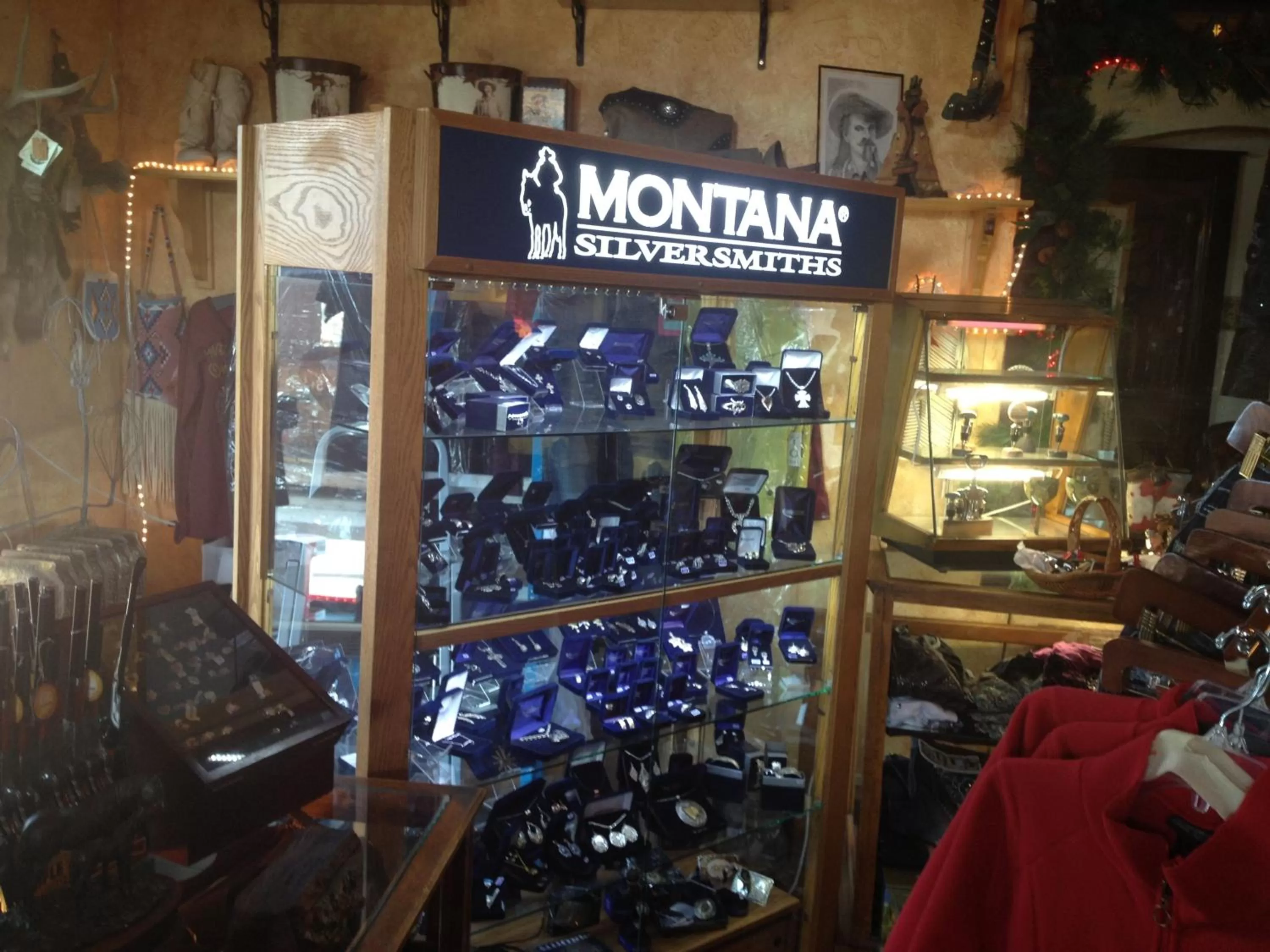 On-site shops in Irma Hotel