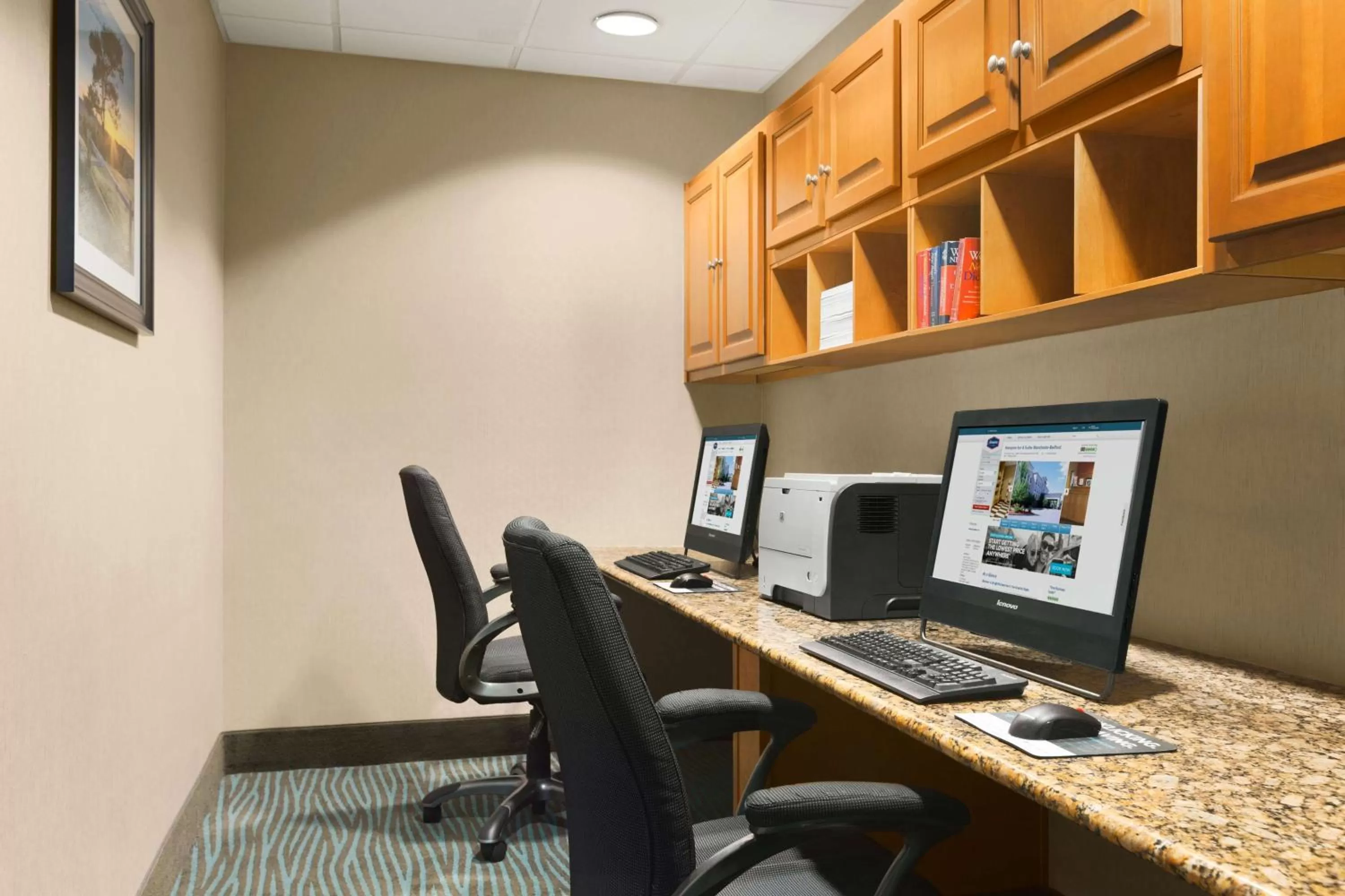 Business facilities in Hampton Inn & Suites by Hilton Manchester Bedford