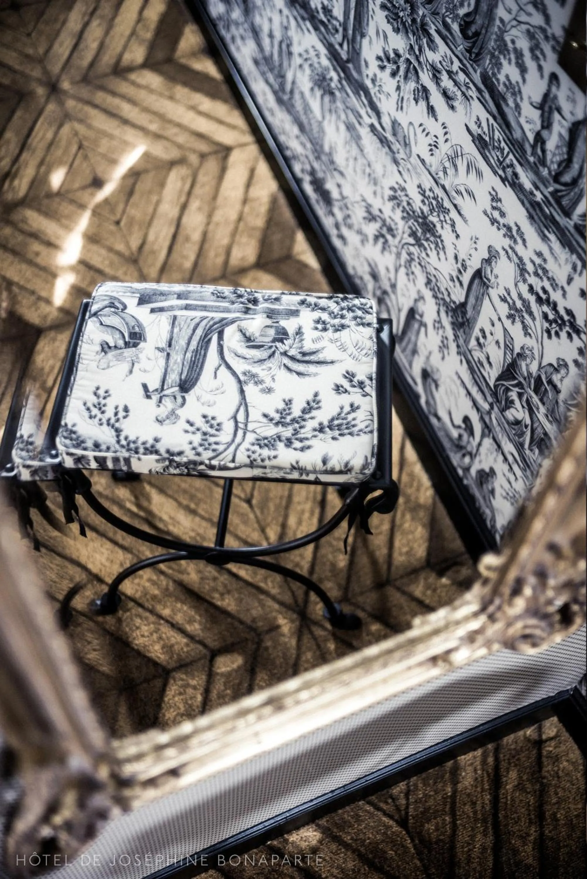 Decorative detail in Hôtel de Joséphine BONAPARTE