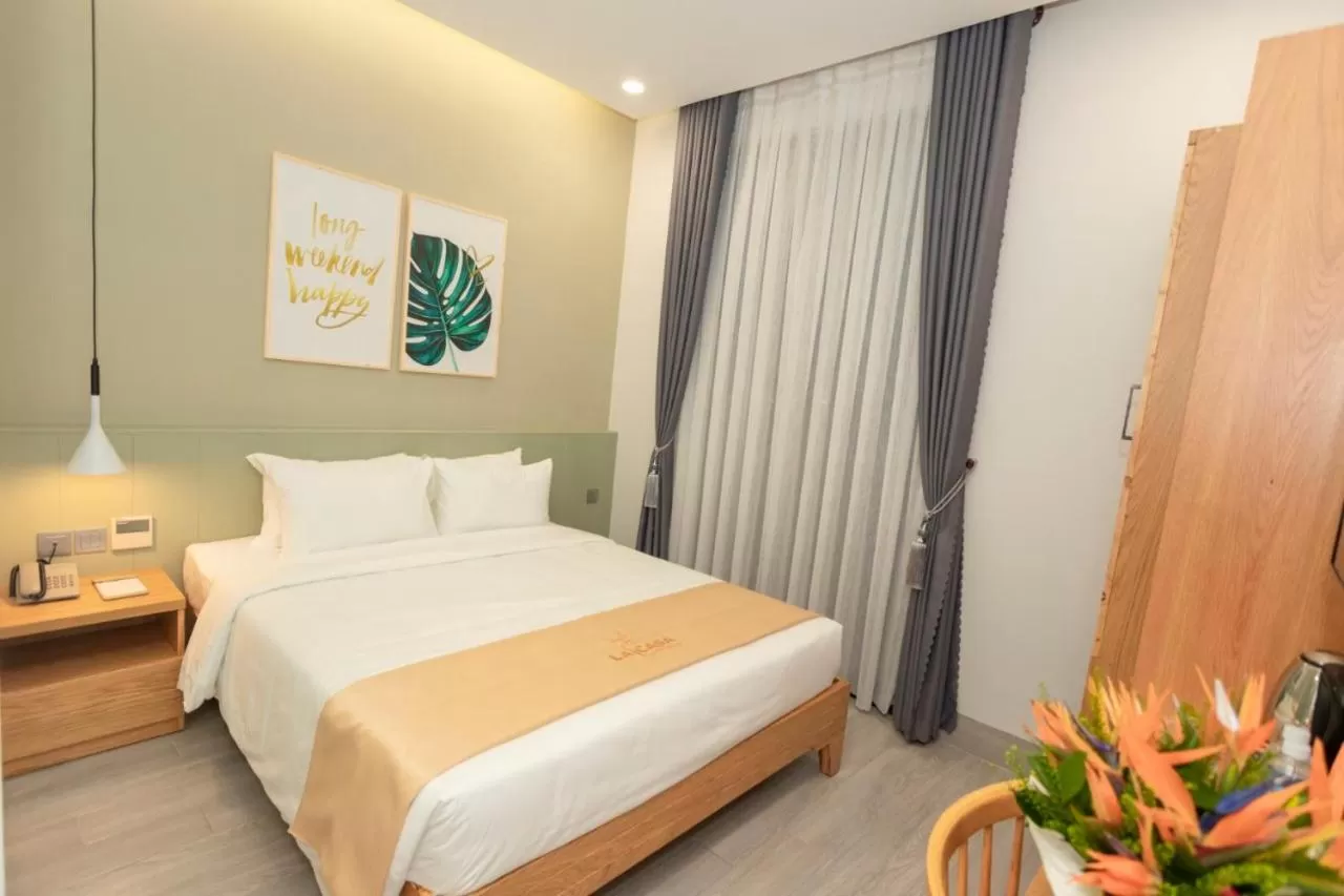 Bed in La Casa Tuy Hòa