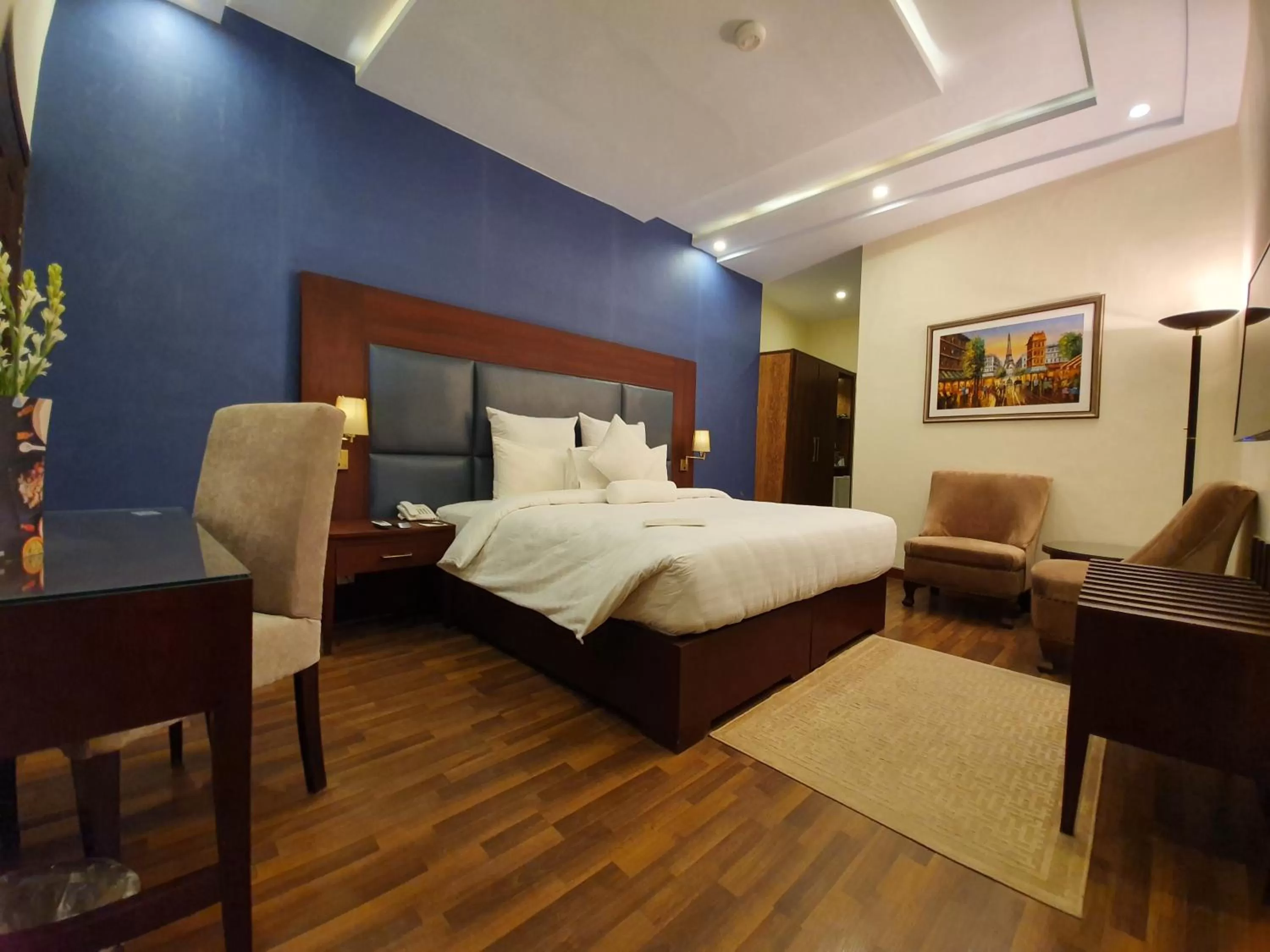 Executive Suite in S Chalet Multan