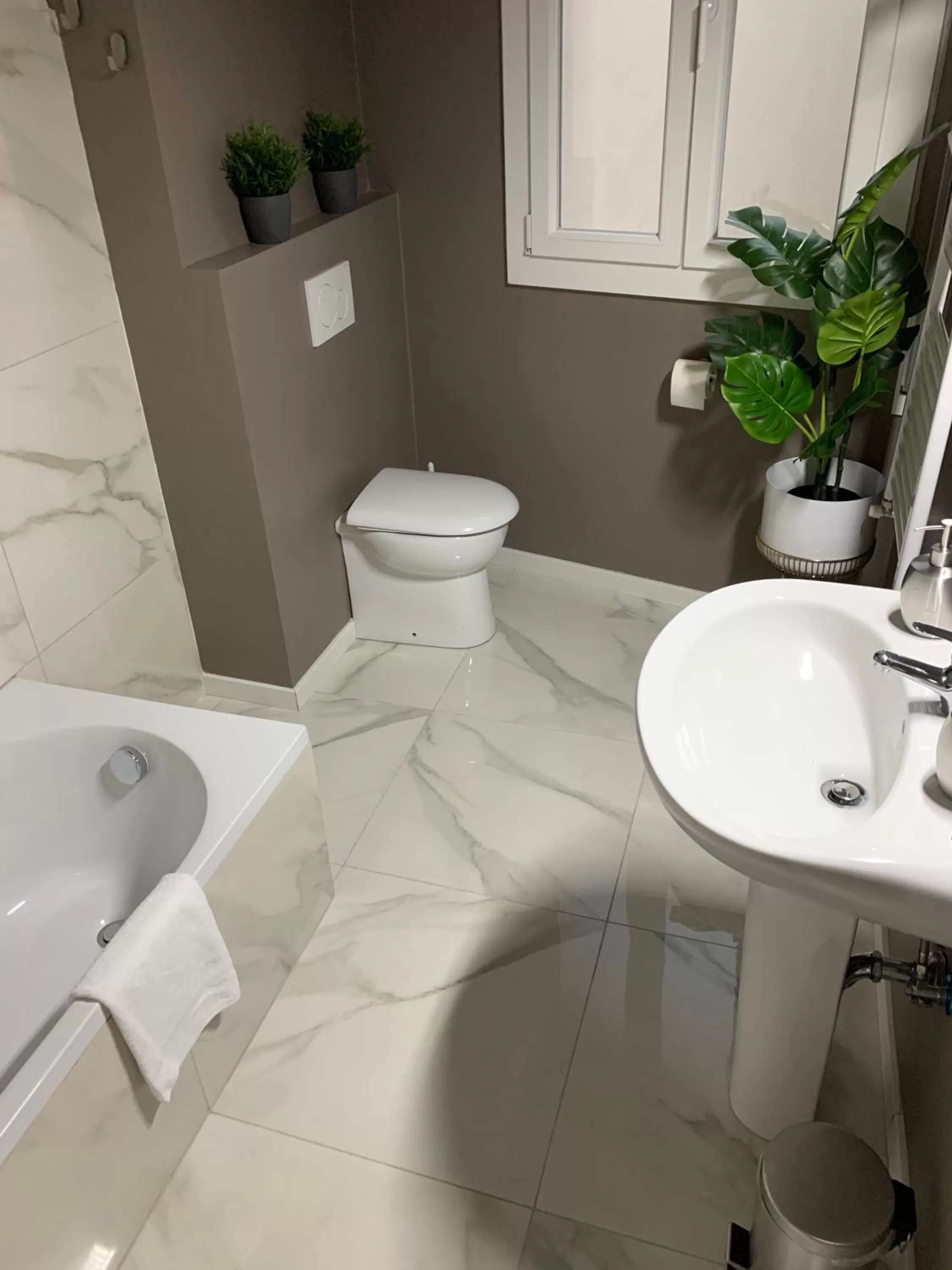 Bathroom in SUITE LAME 37 Rental Rooms