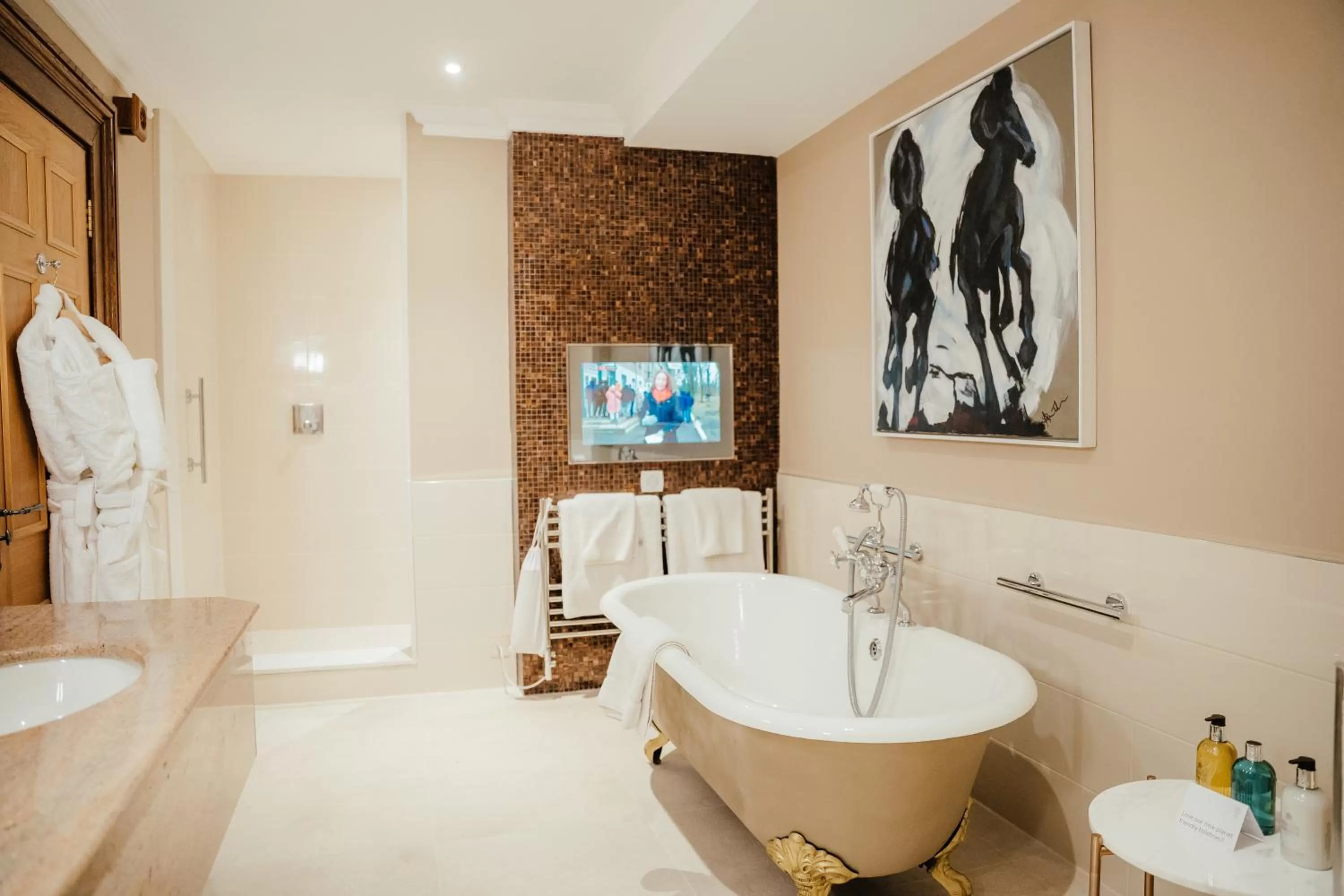 Shower in Pennyhill Park Hotel and Spa