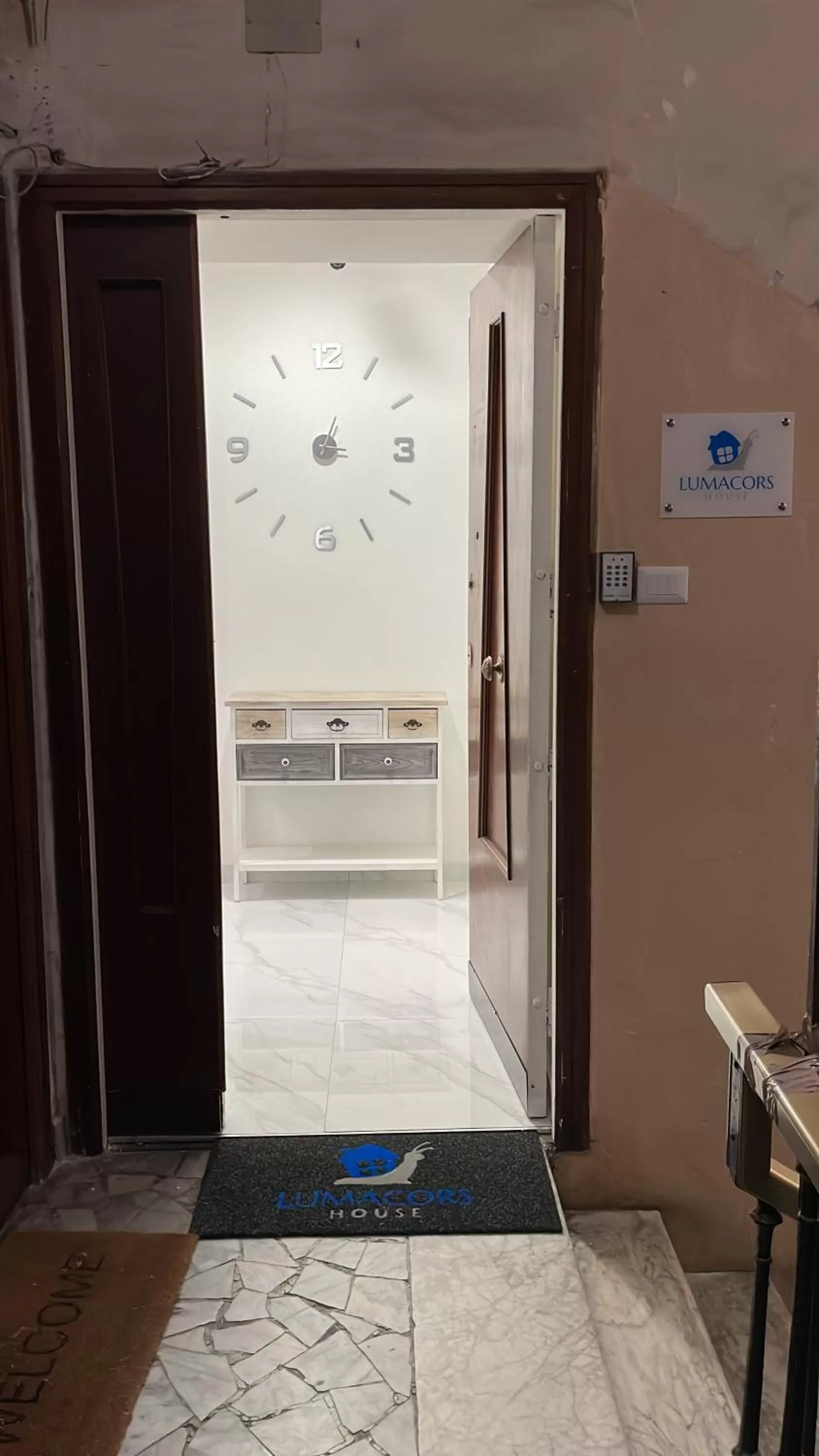 Property building in Lumacors House