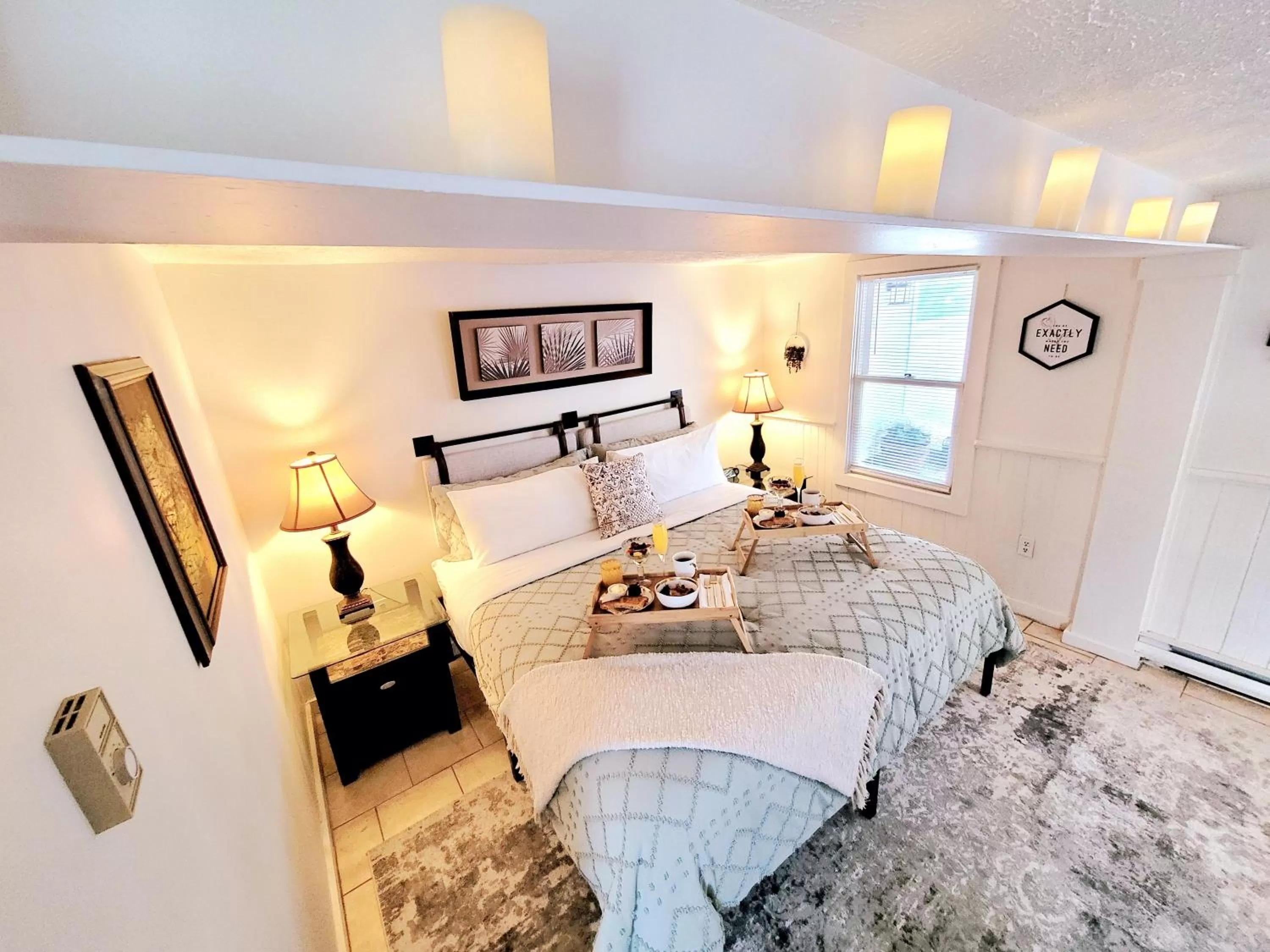 Bed in Pump House Inn & Spa