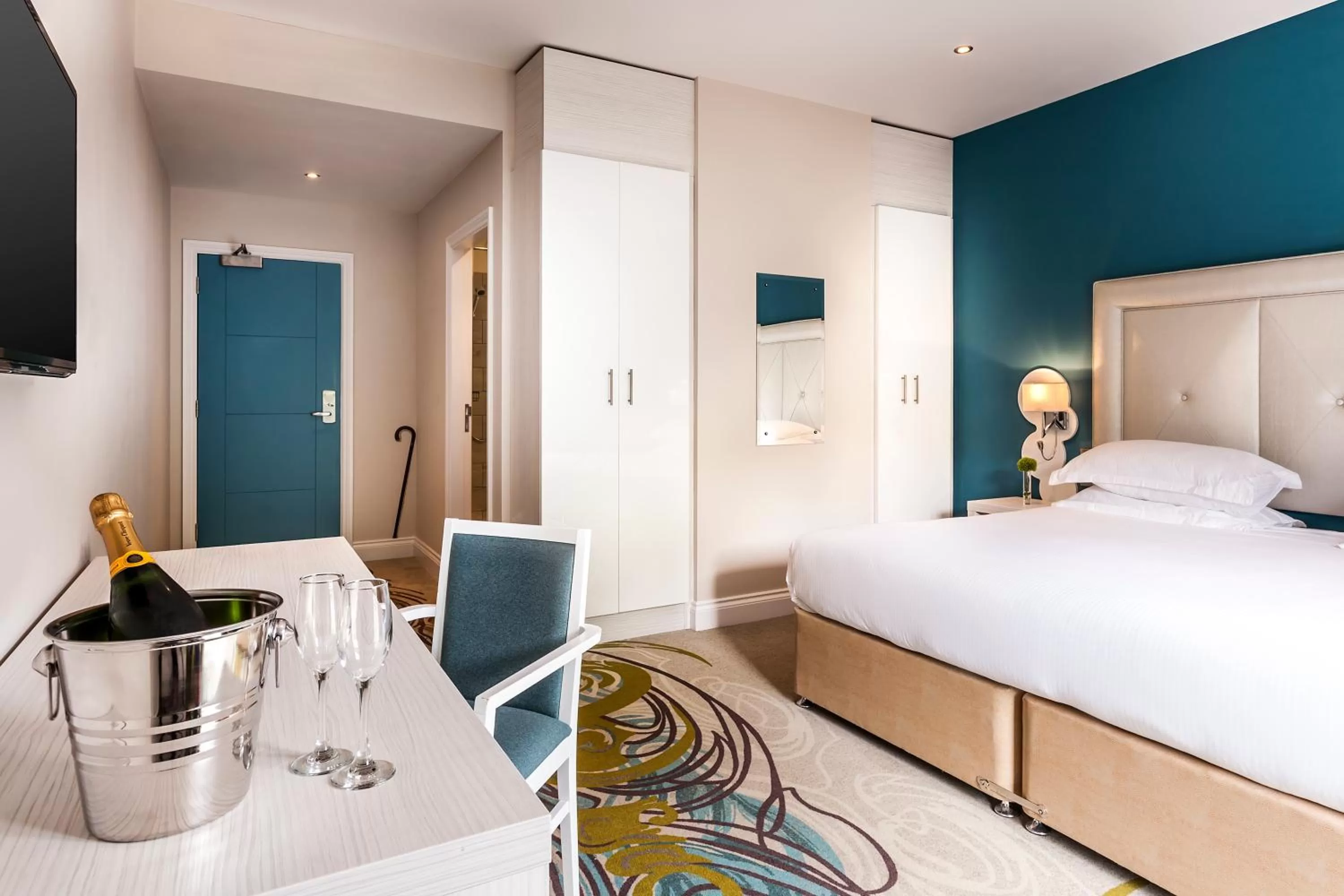 Bed in The Daffodil Hotel & Spa